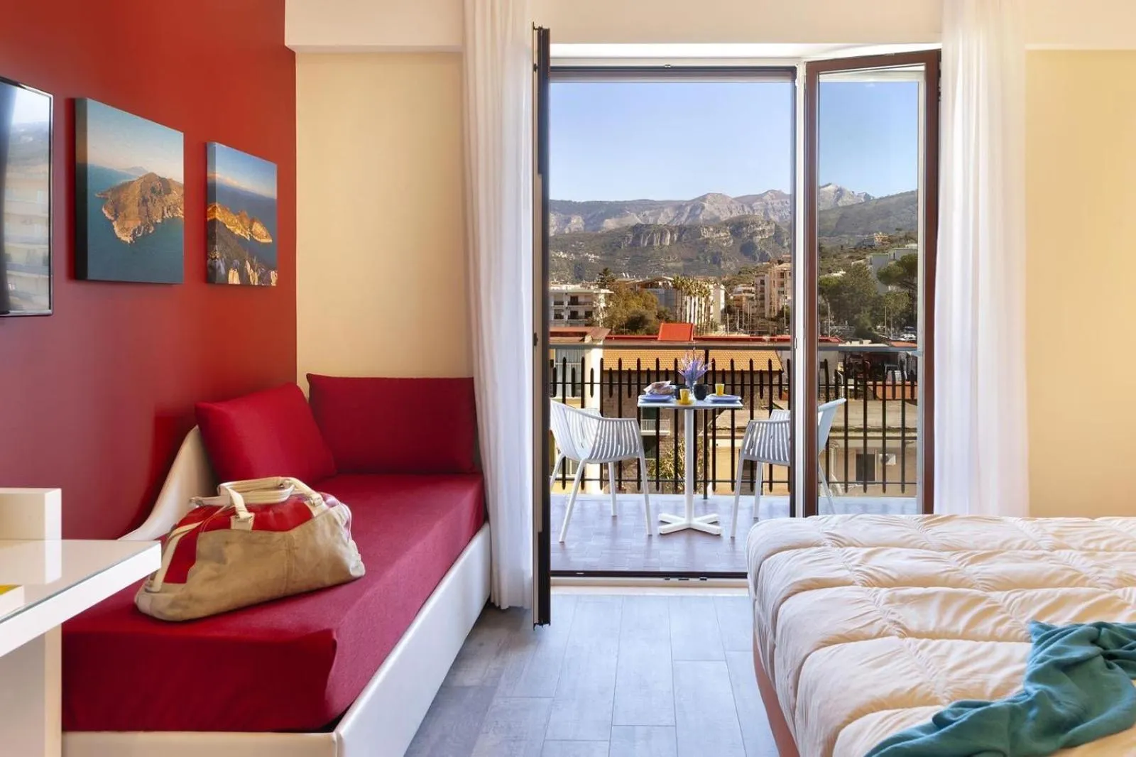 Bedroom, Bed in Parco Tasso Guest House