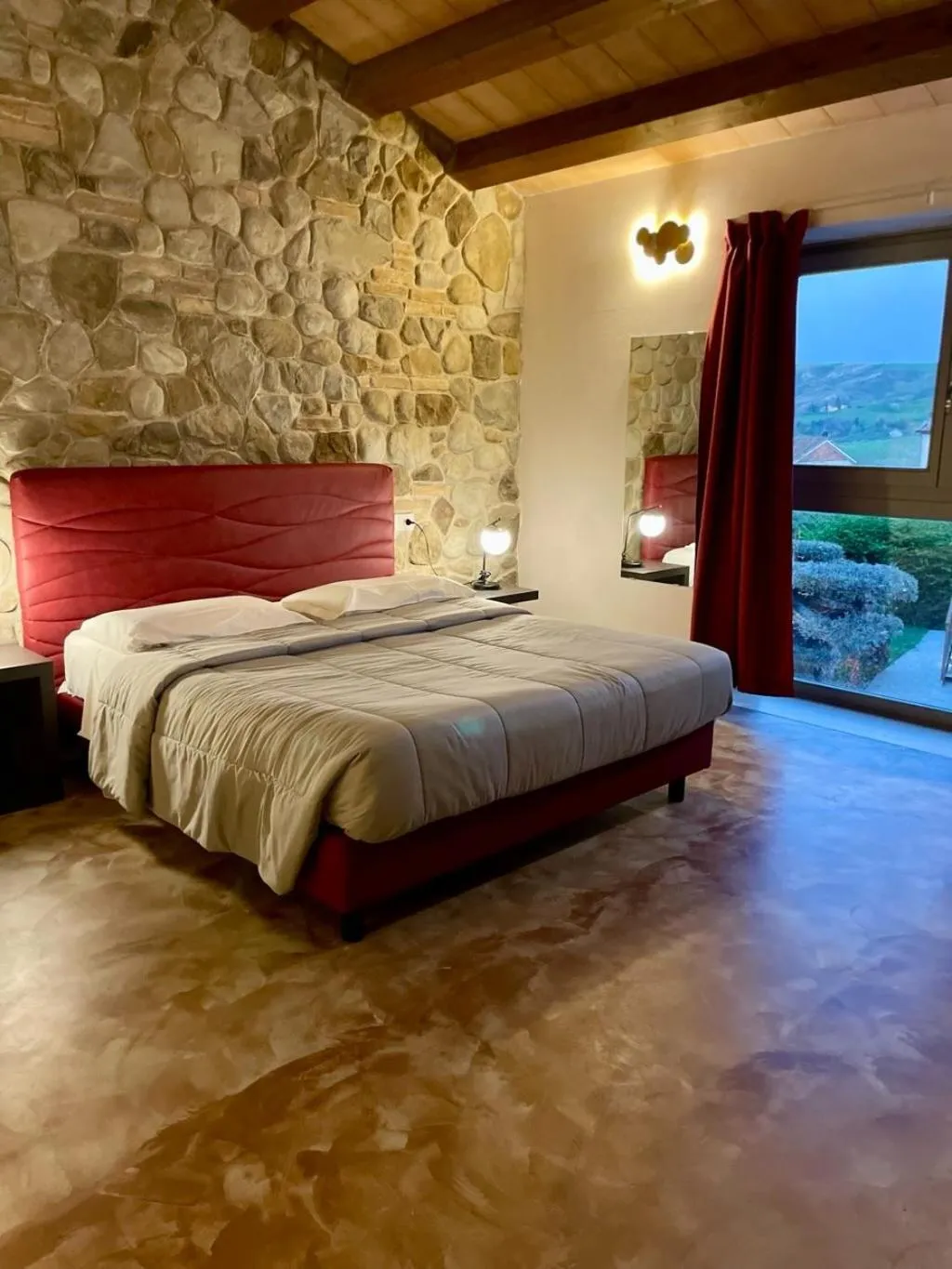 Bedroom, Bed in Modus Aquae