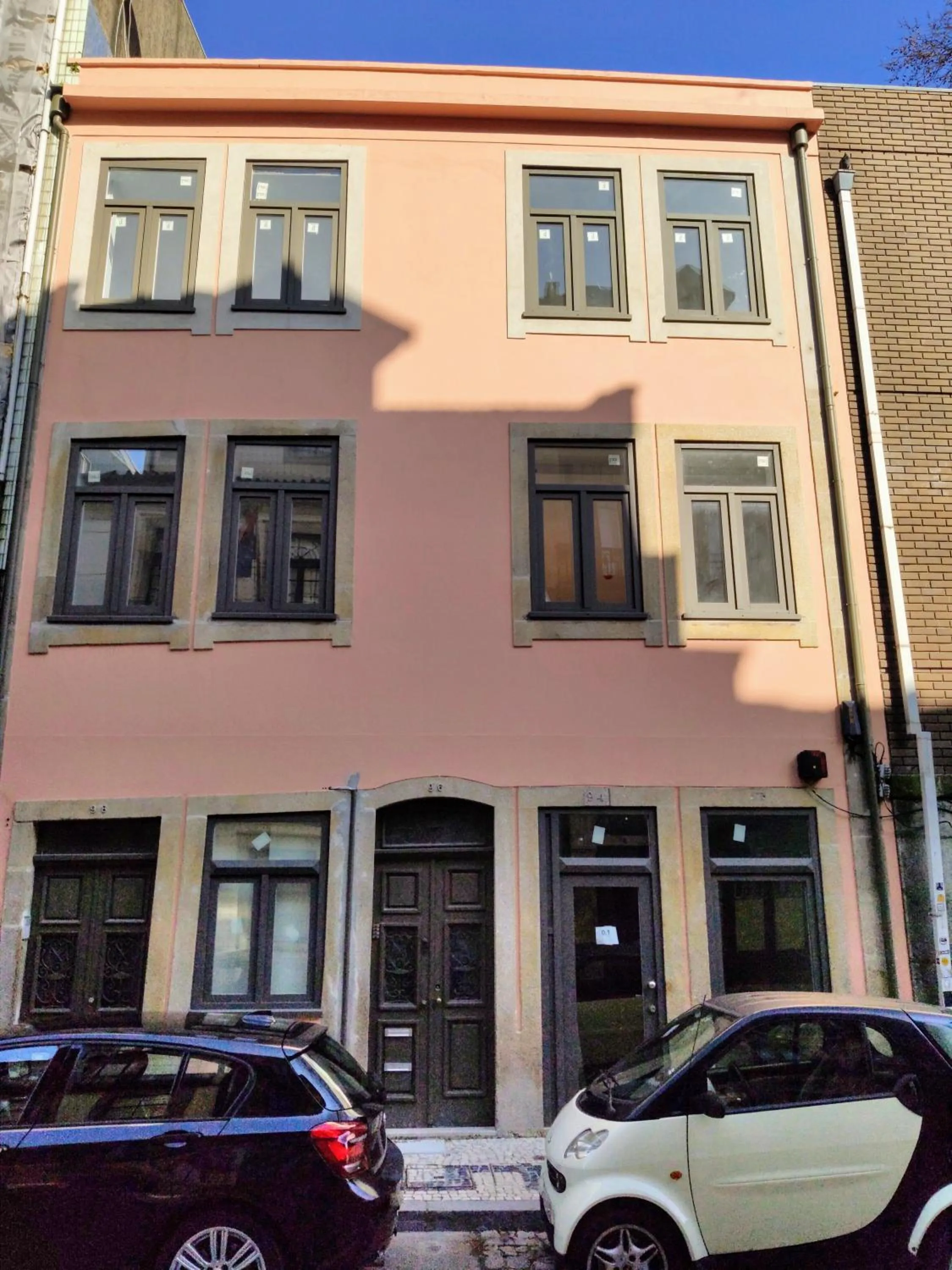 Property building in Bombarda Cinema Apartments