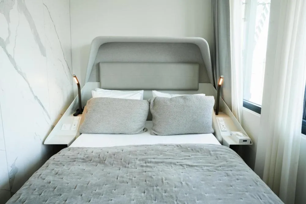 Bed in the Socialist, a Tribute Portfolio Hotel