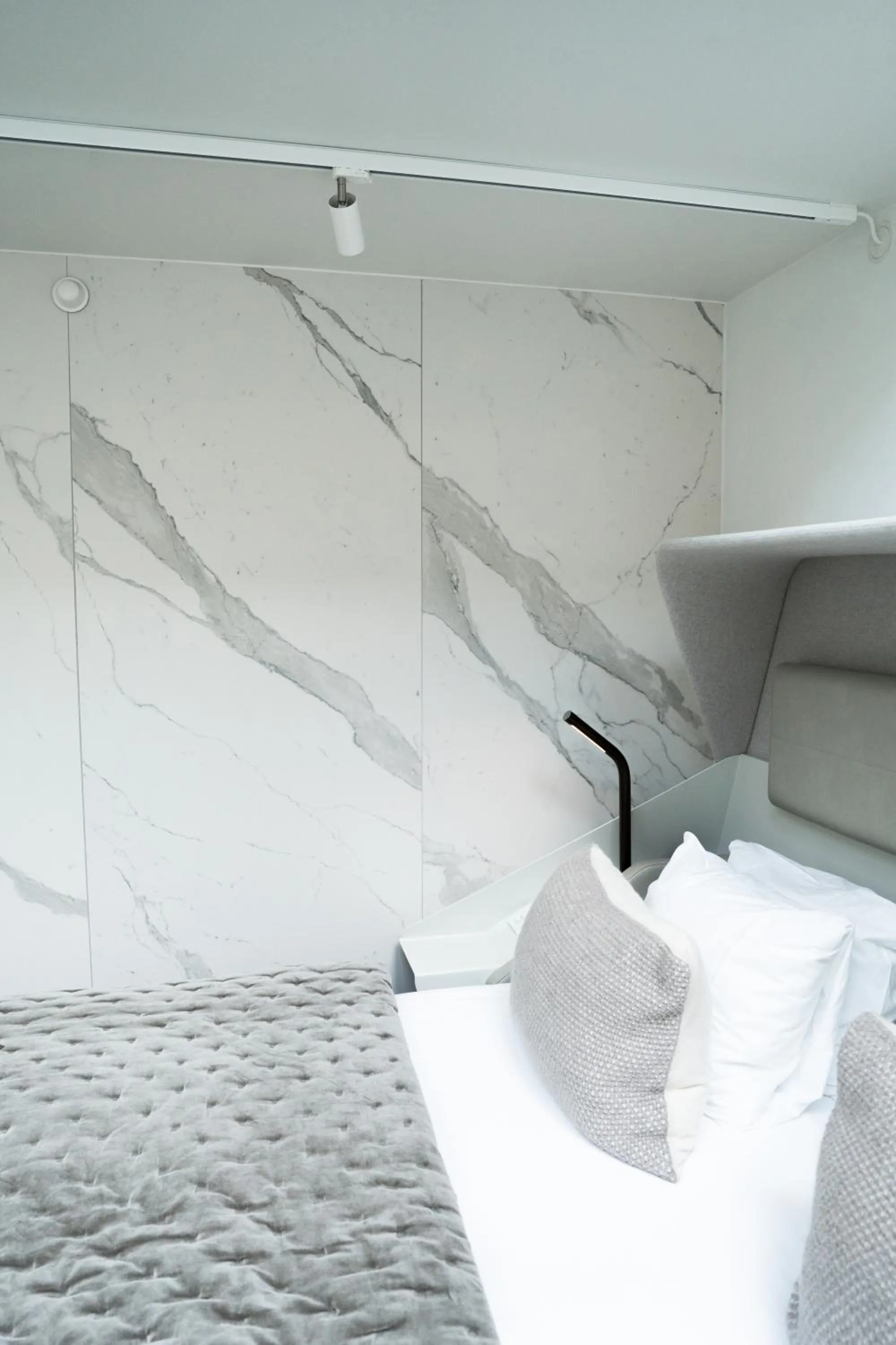 Bed in the Socialist, a Tribute Portfolio Hotel