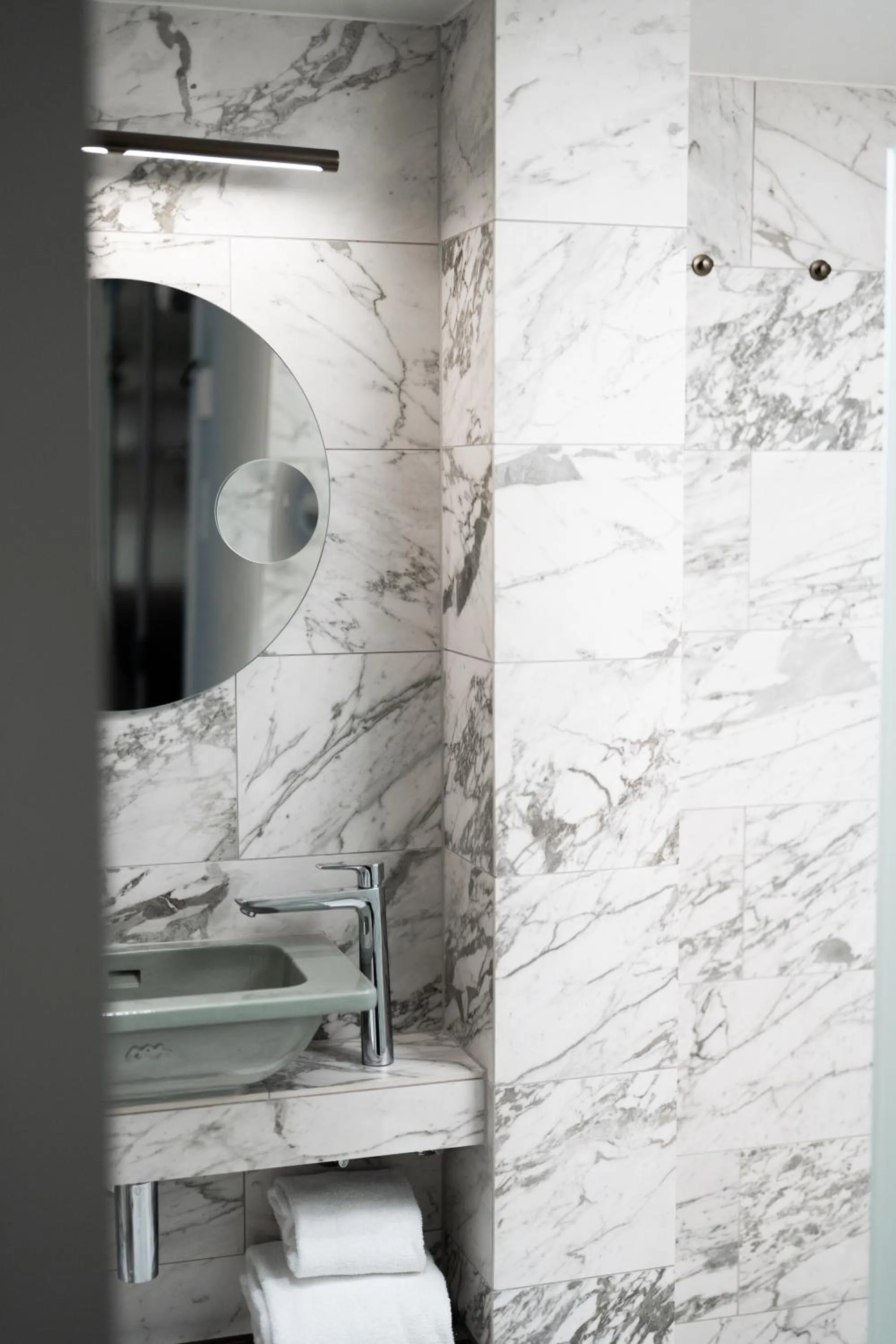 the Socialist, a Tribute Portfolio Hotel