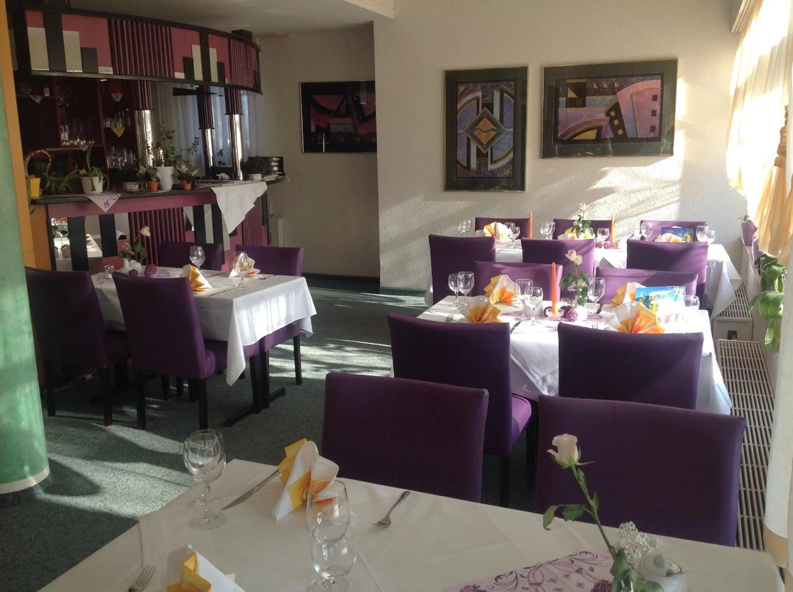 Restaurant/places to eat in Apart Hotel Gera
