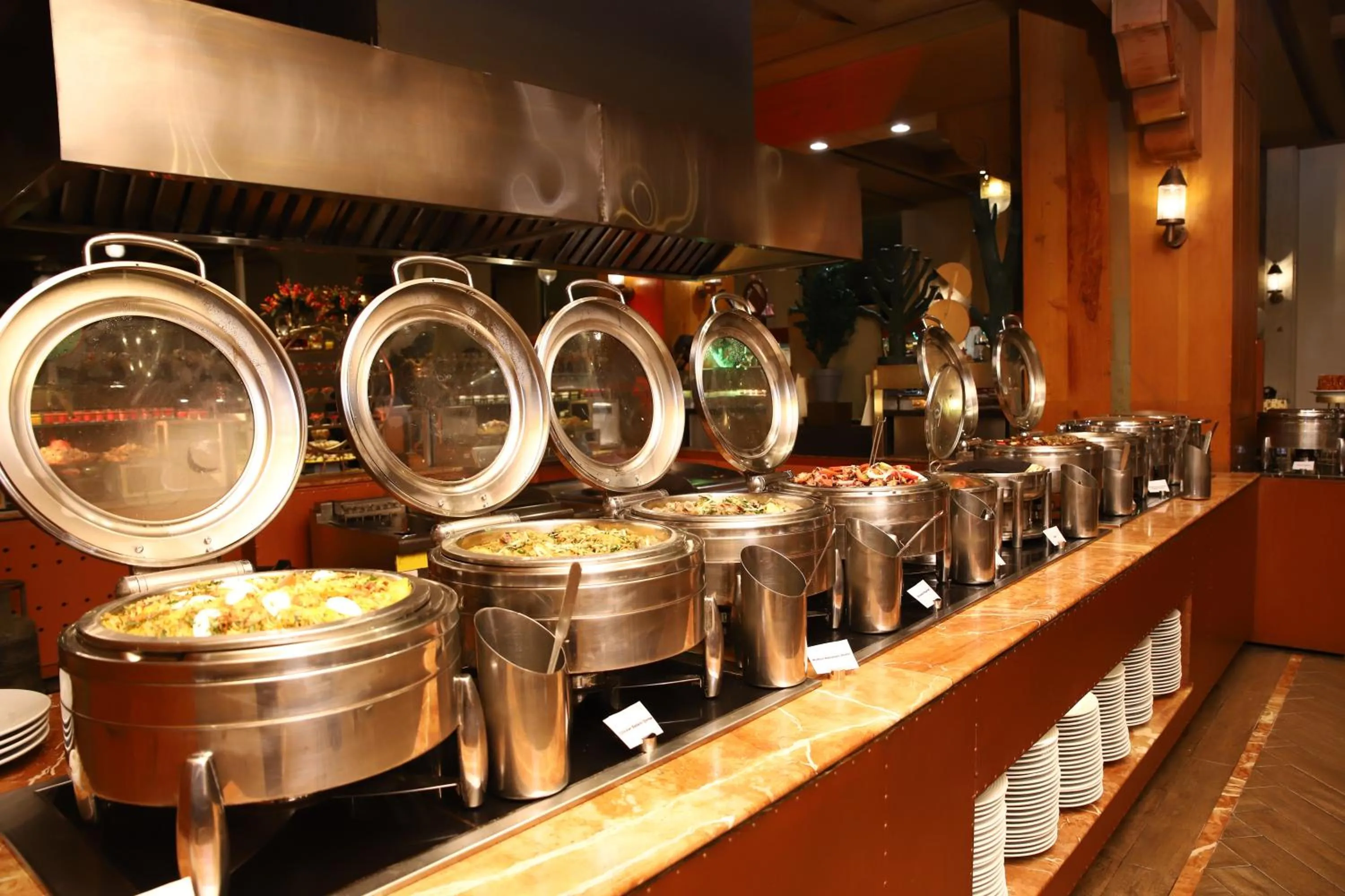 Dinner in Pearl Continental Hotel Malam Jabba