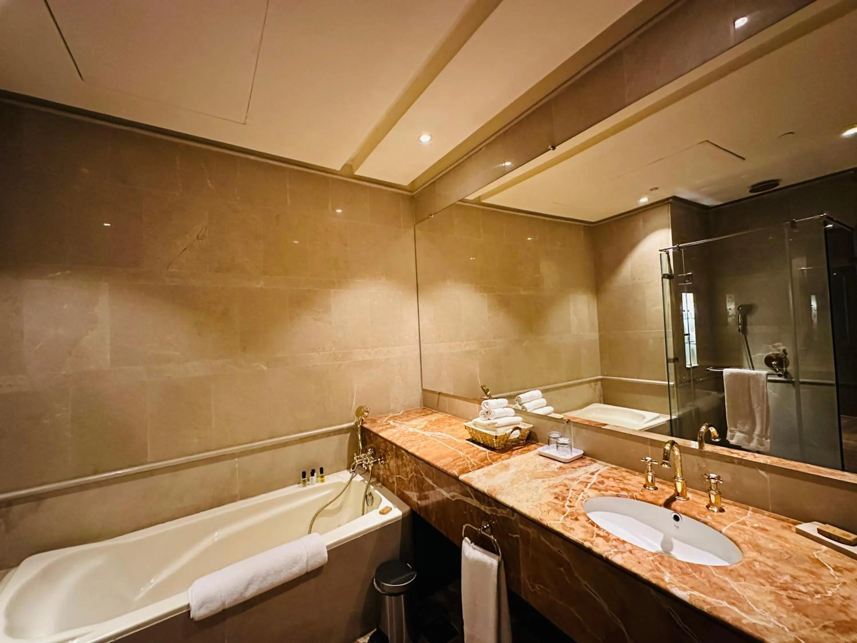 Bathroom in Pearl Continental Hotel Malam Jabba