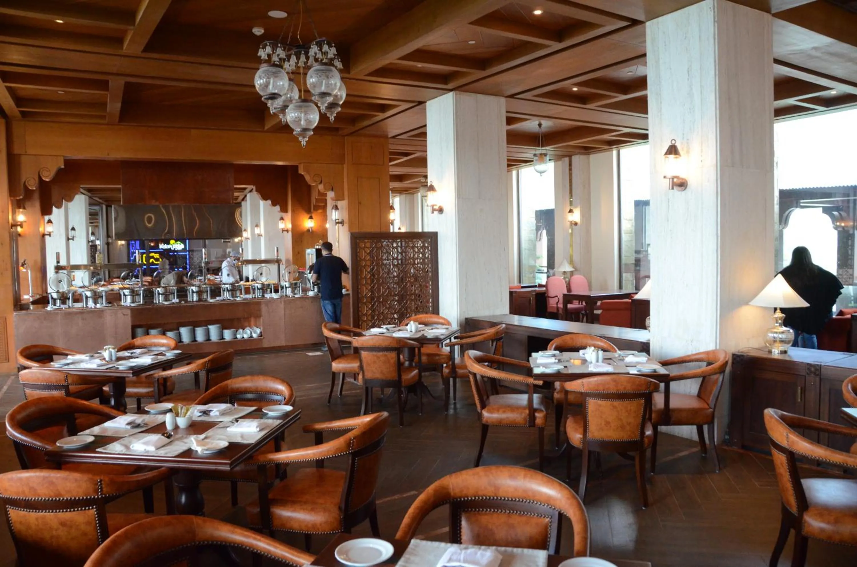 Restaurant/places to eat in Pearl Continental Hotel Malam Jabba