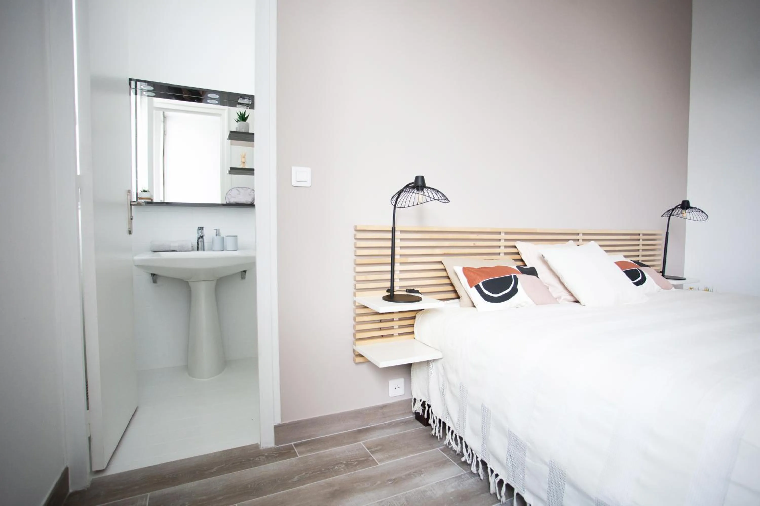 Bedroom, Bed in Les Etangs de la Bassée