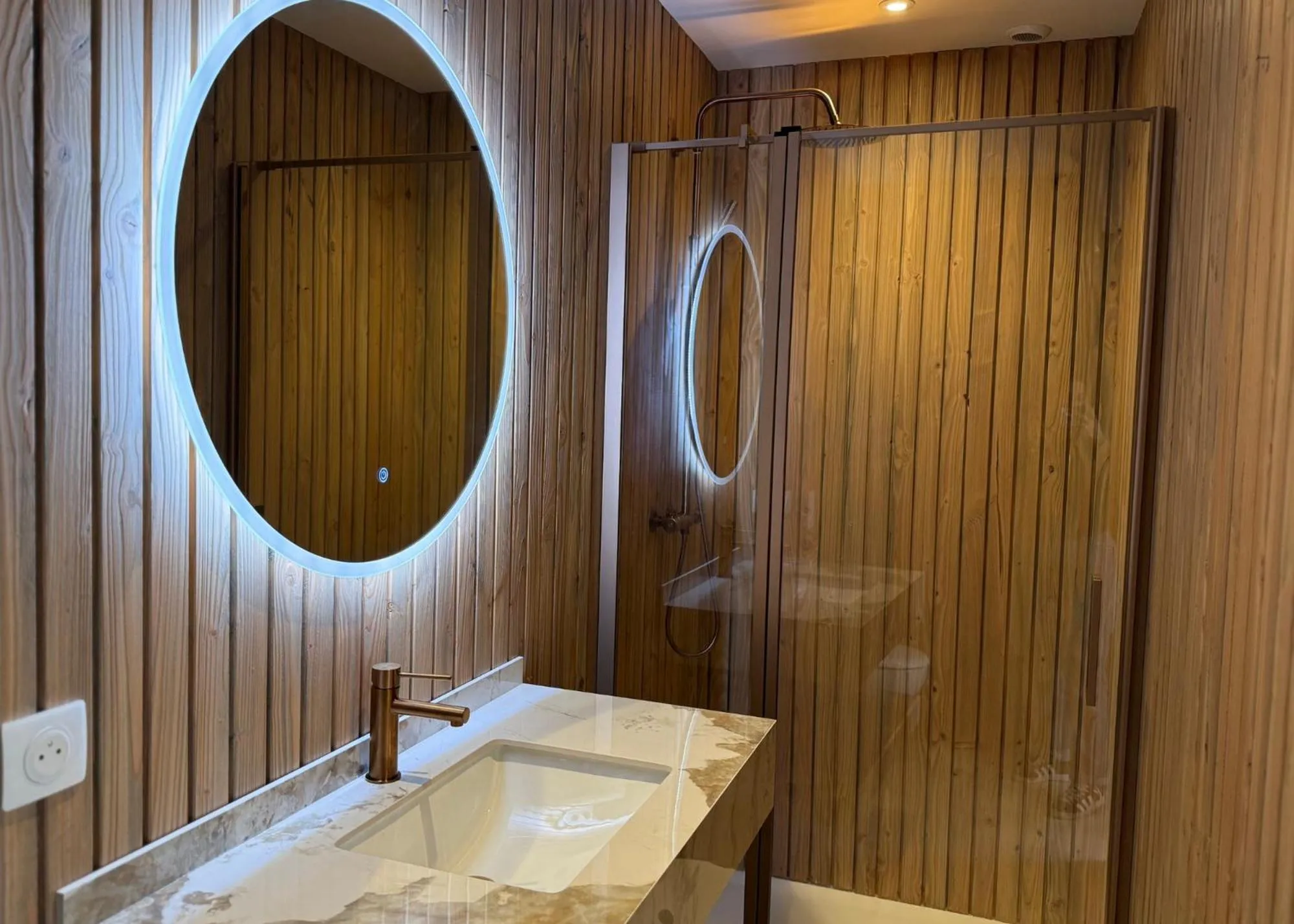 Bathroom in Les Etangs de la Bassée