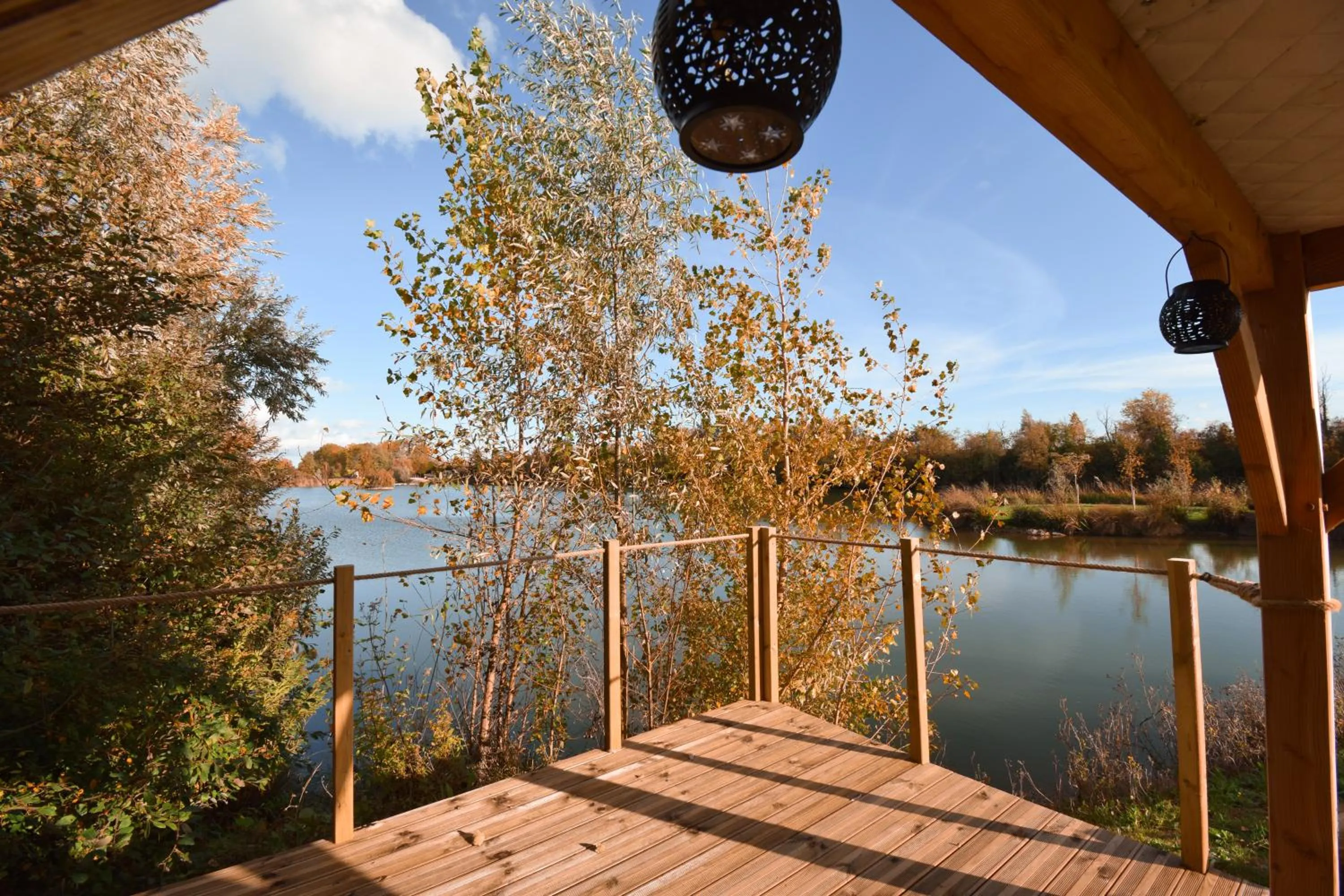 Lake view in Les Etangs de la Bassée