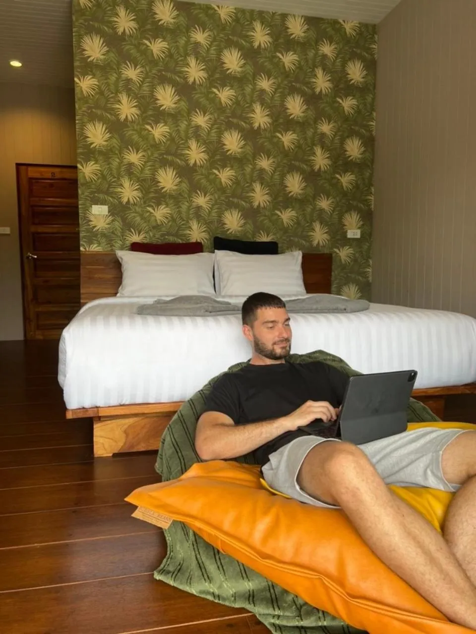 People, Bed in Rimwang The River Life