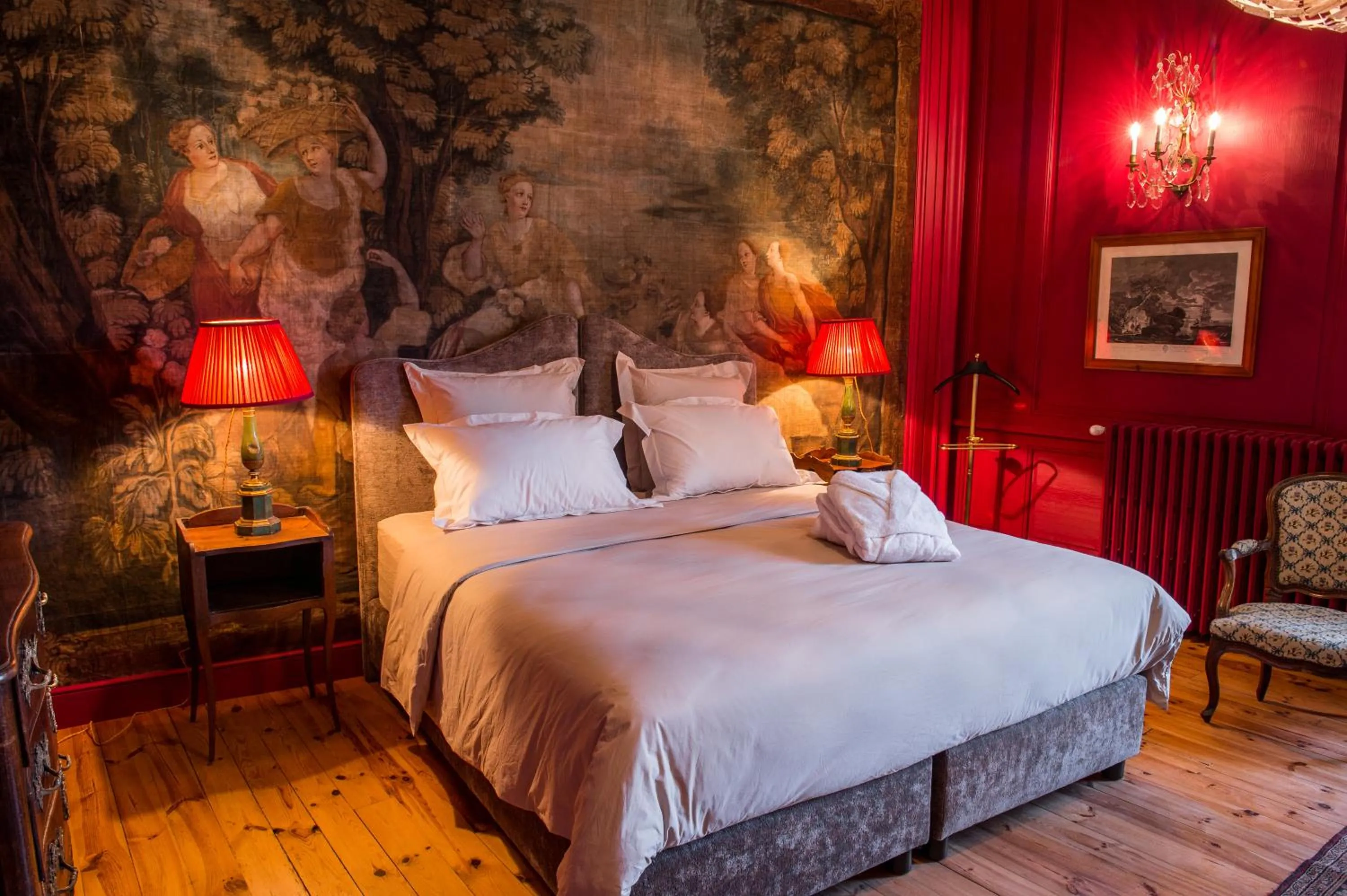 Property building, Bed in Domaine de Chalaniat