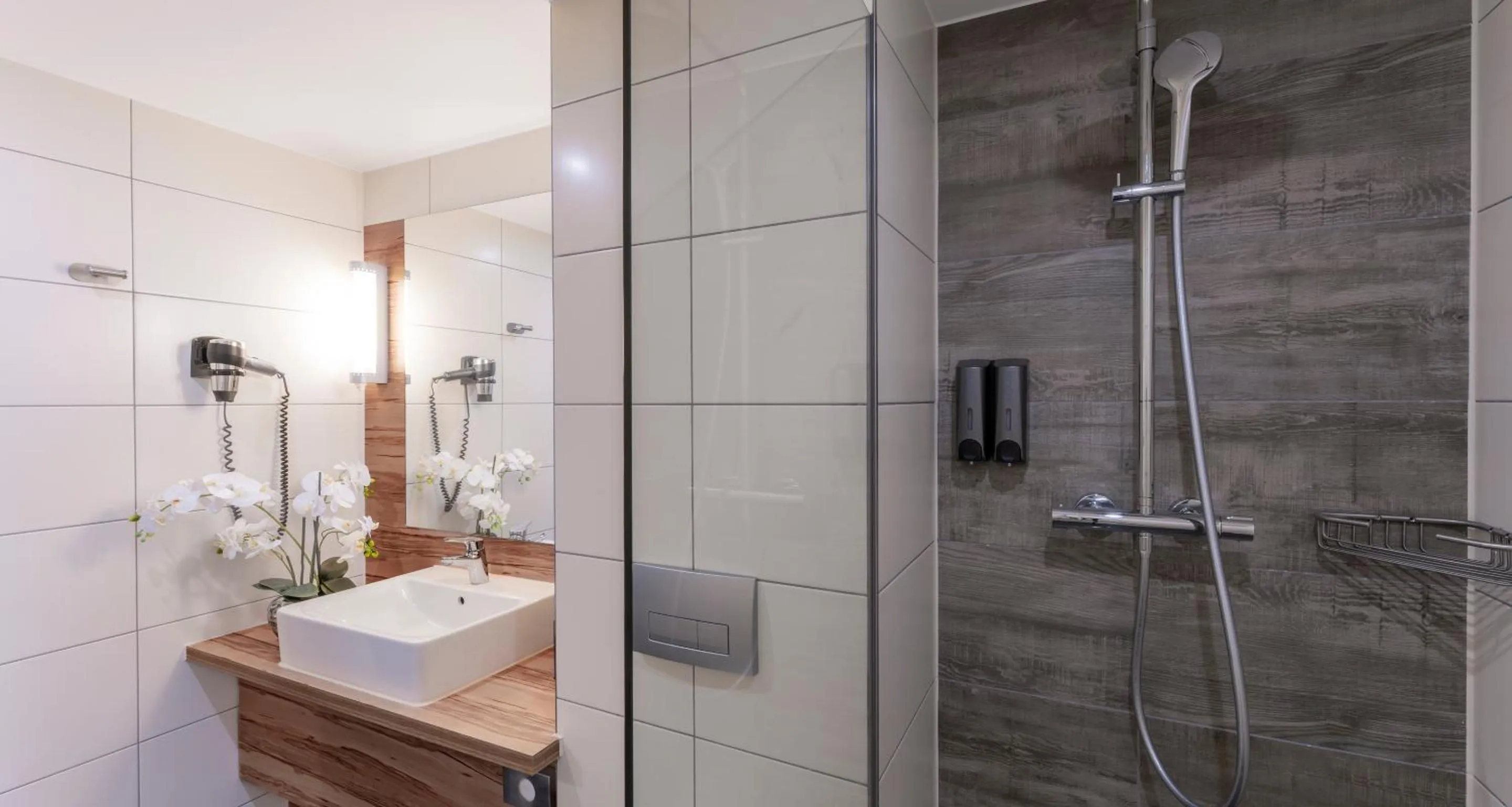 Bathroom in PLAZA Premium Columbus Bremen