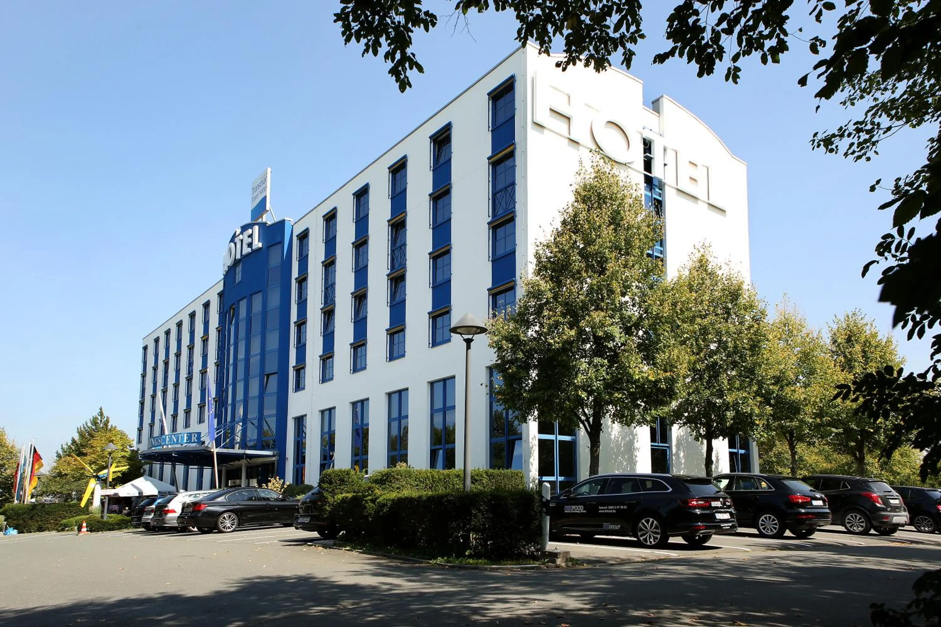 Facade/entrance in Transmar Travel Hotel