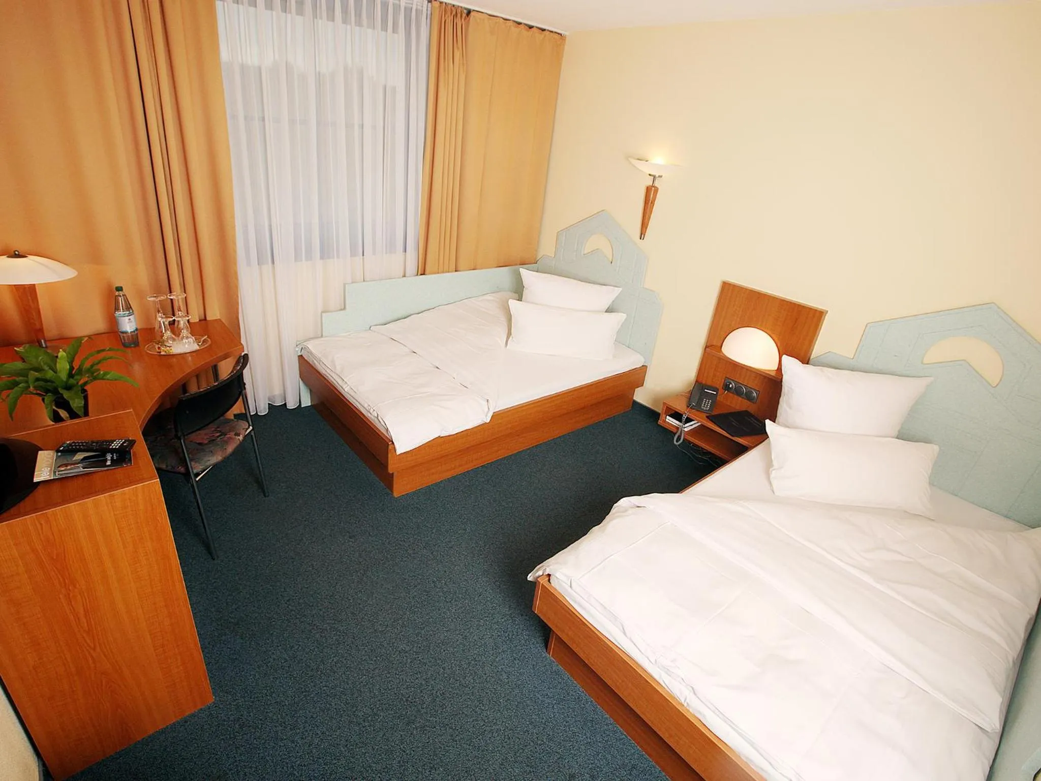 Photo of the whole room, Bed in Transmar Travel Hotel