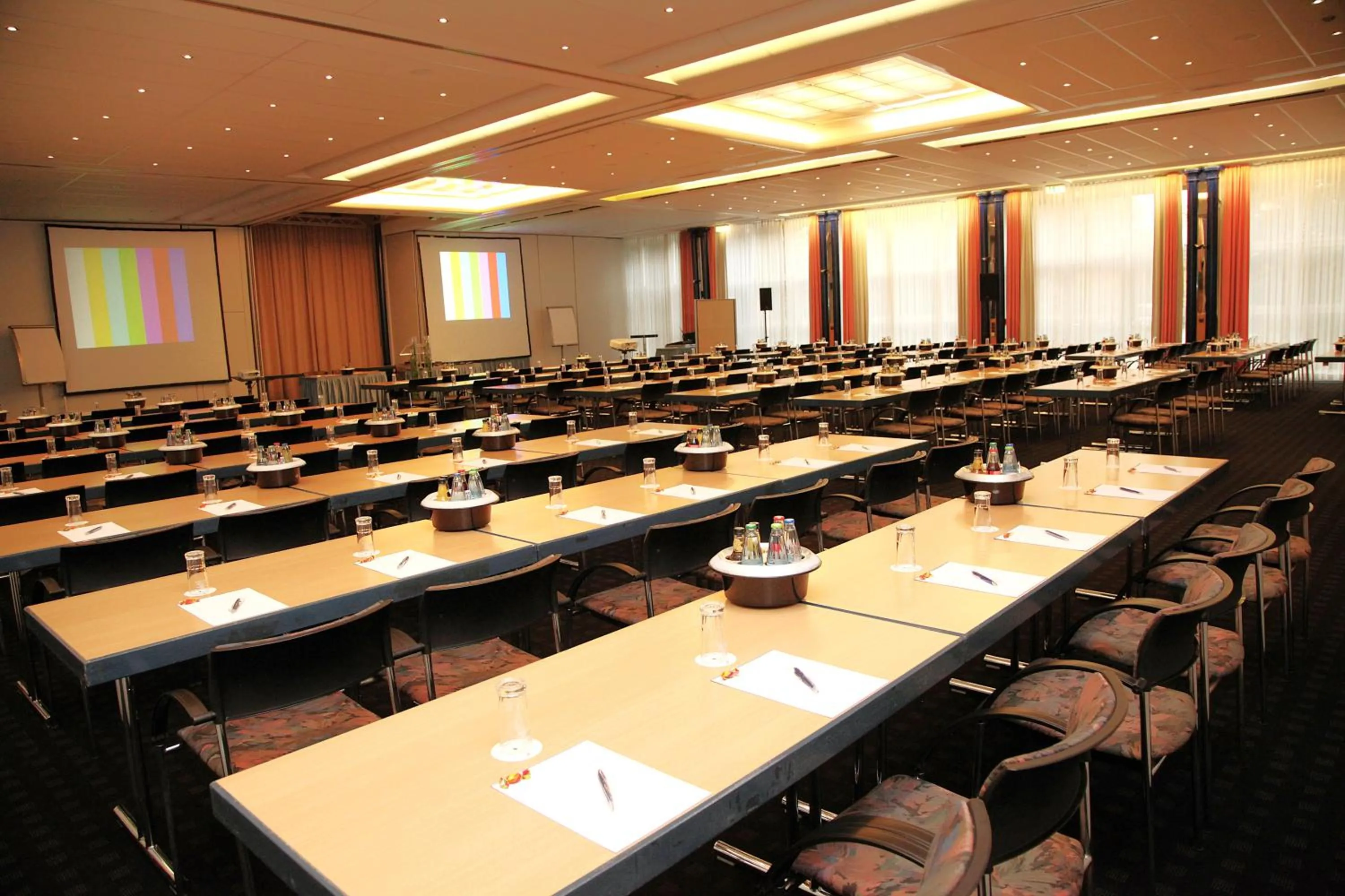 Meeting/conference room in Transmar Travel Hotel
