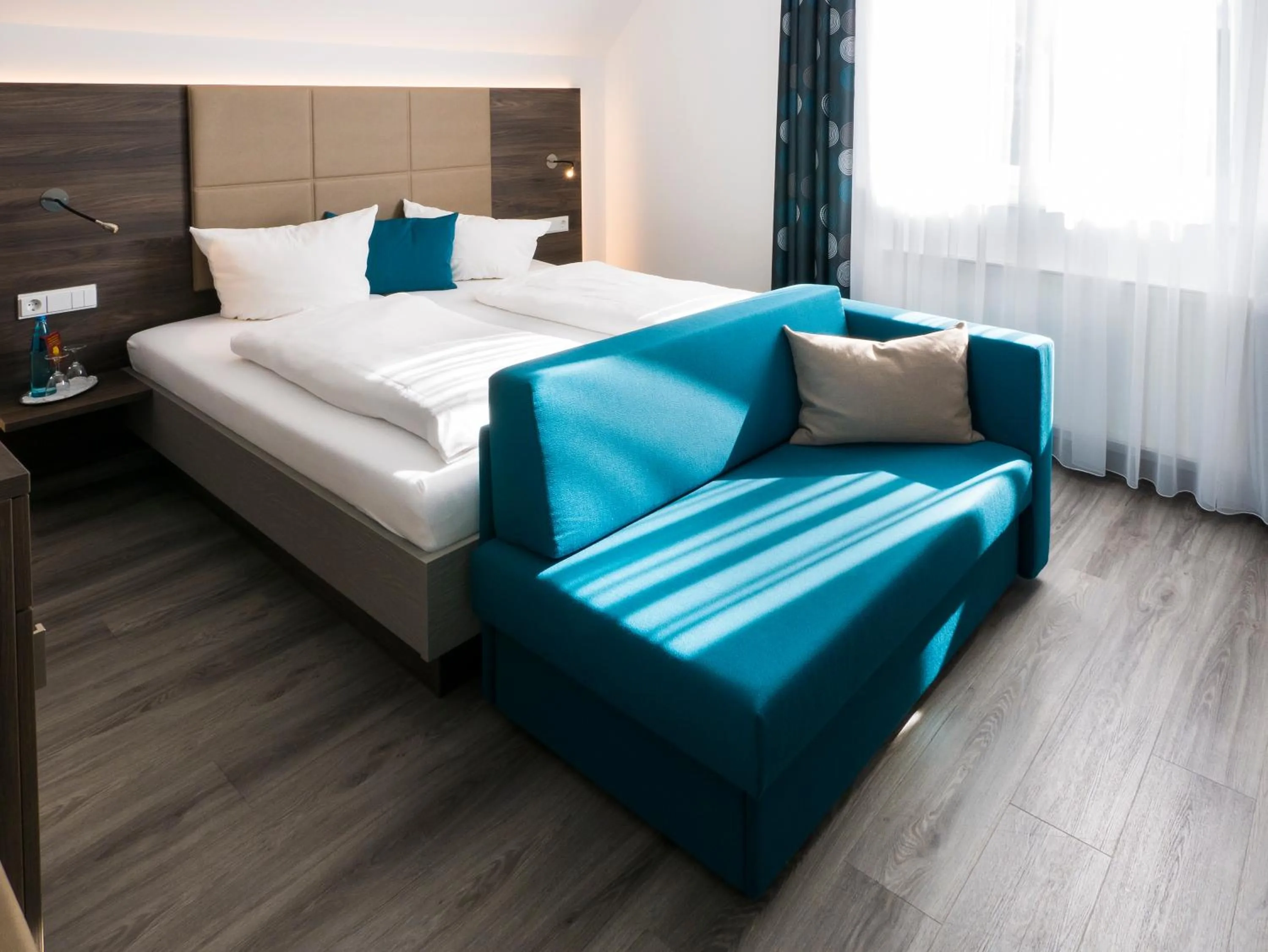 Bed in Hotel Löwen Garni - B&B