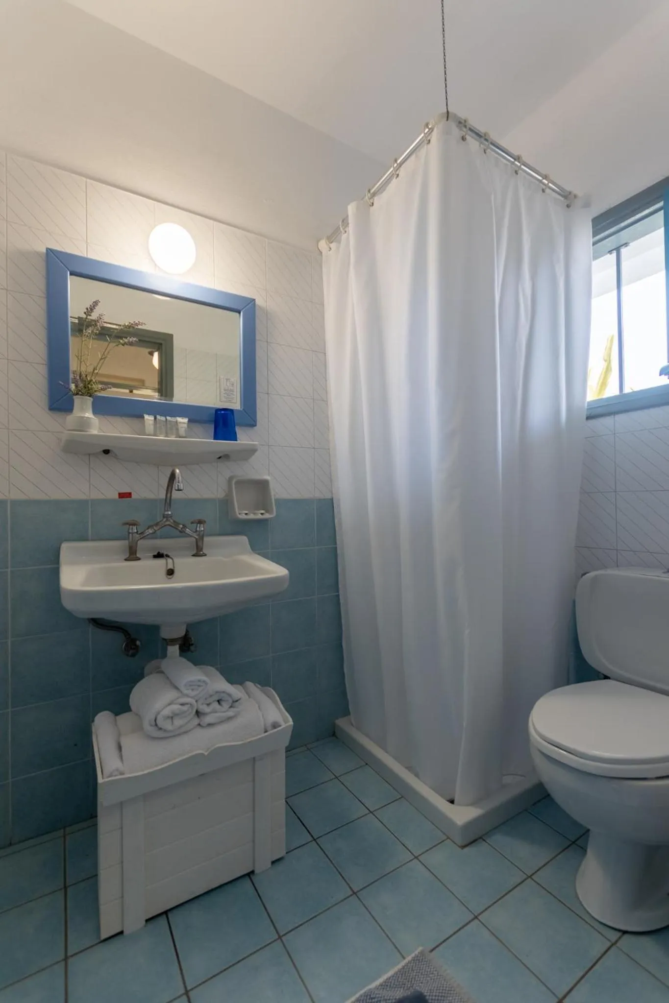 Bathroom in Dedalos Hotel