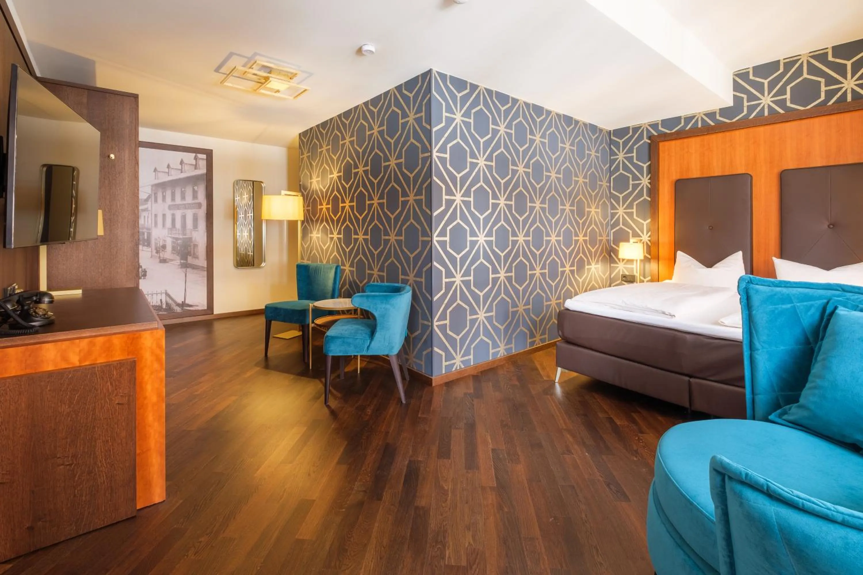 Photo of the whole room, Bed in Hotel Mohren