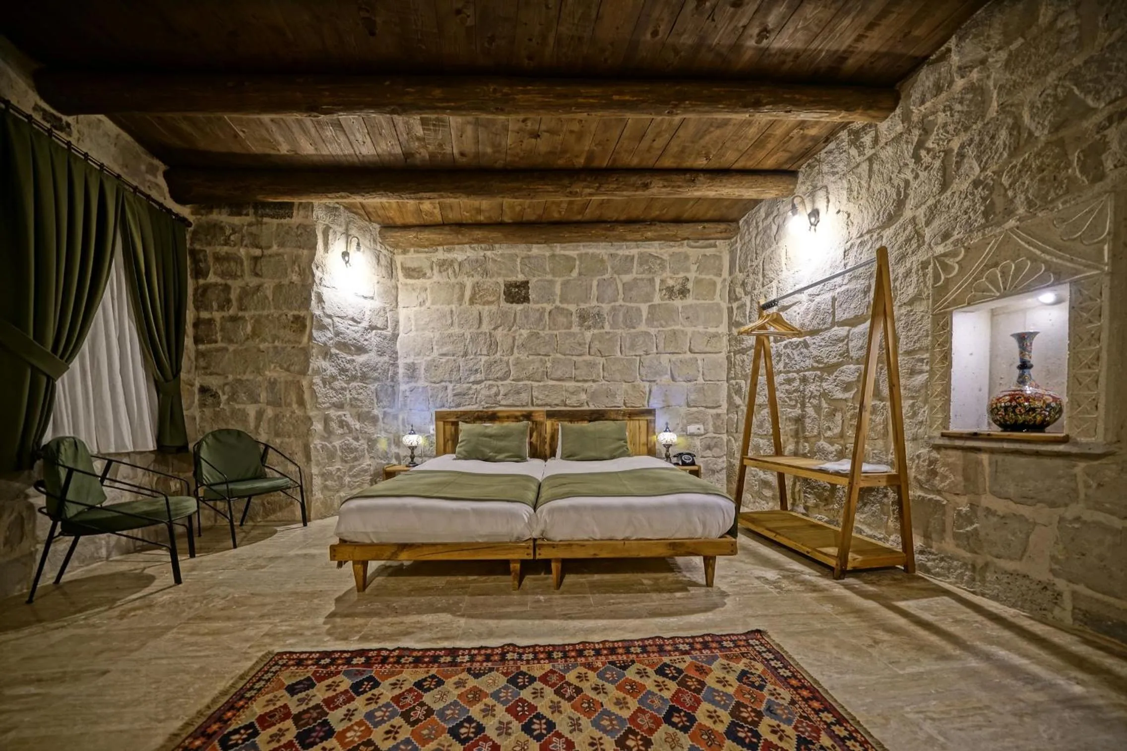 Bedroom, Bed in Vigneron Cave Hotel