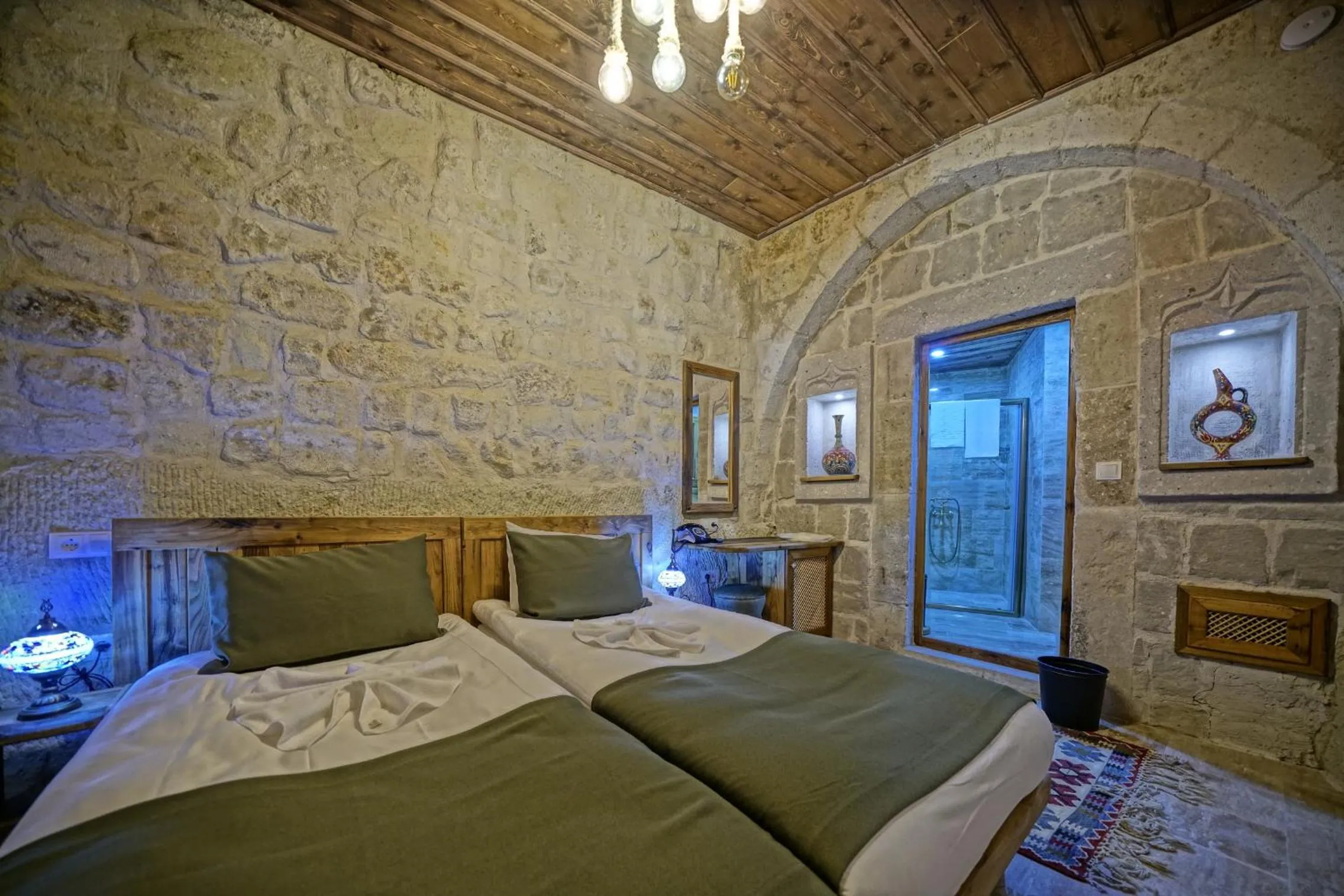 Bedroom, Bed in Vigneron Cave Hotel