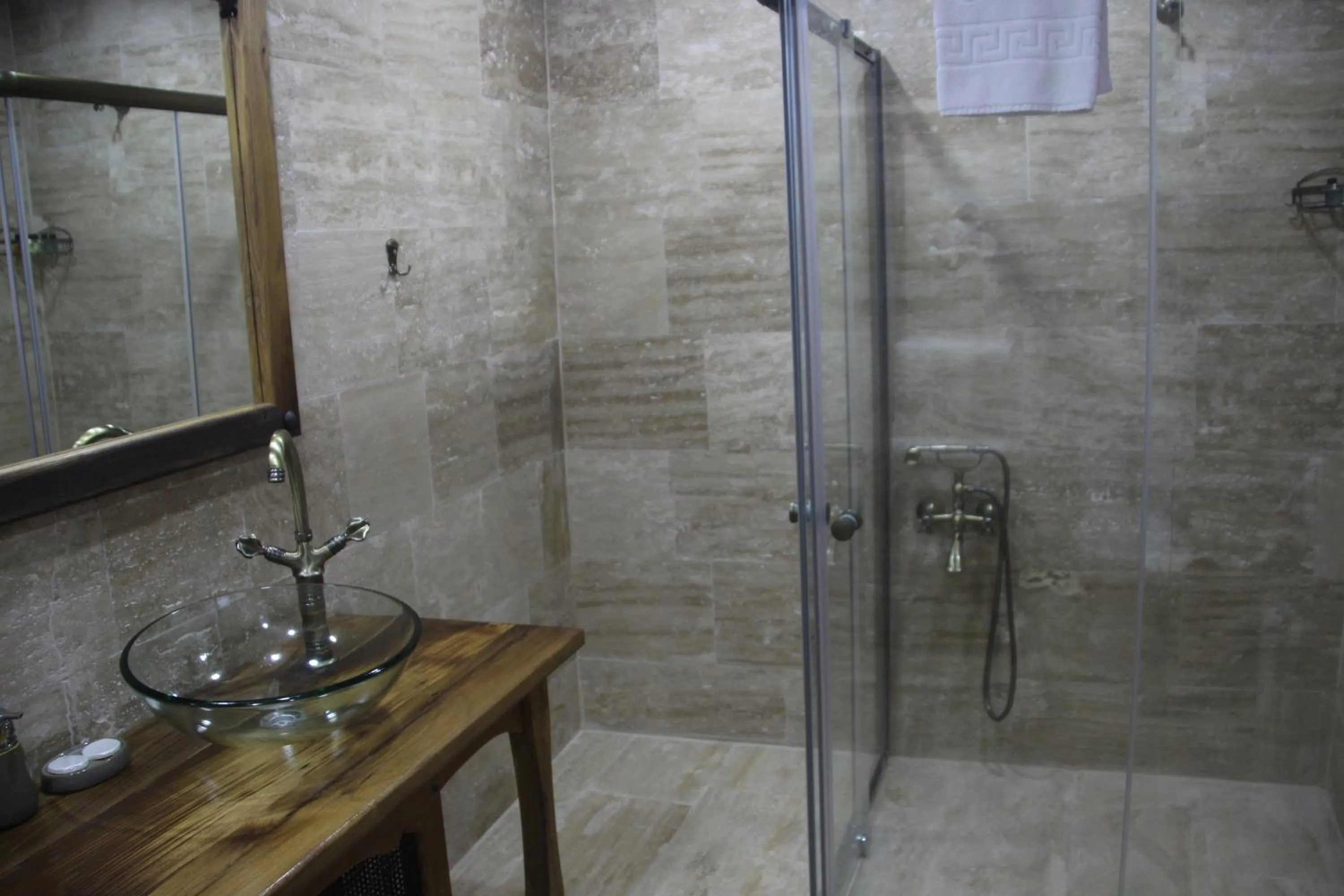 Bathroom in Vigneron Cave Hotel