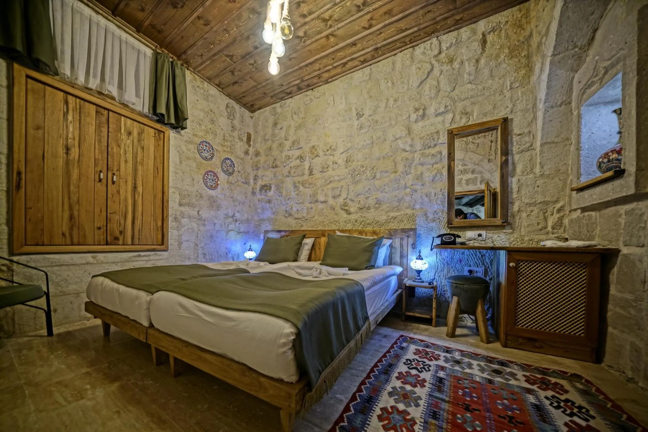 Bedroom, Bed in Vigneron Cave Hotel