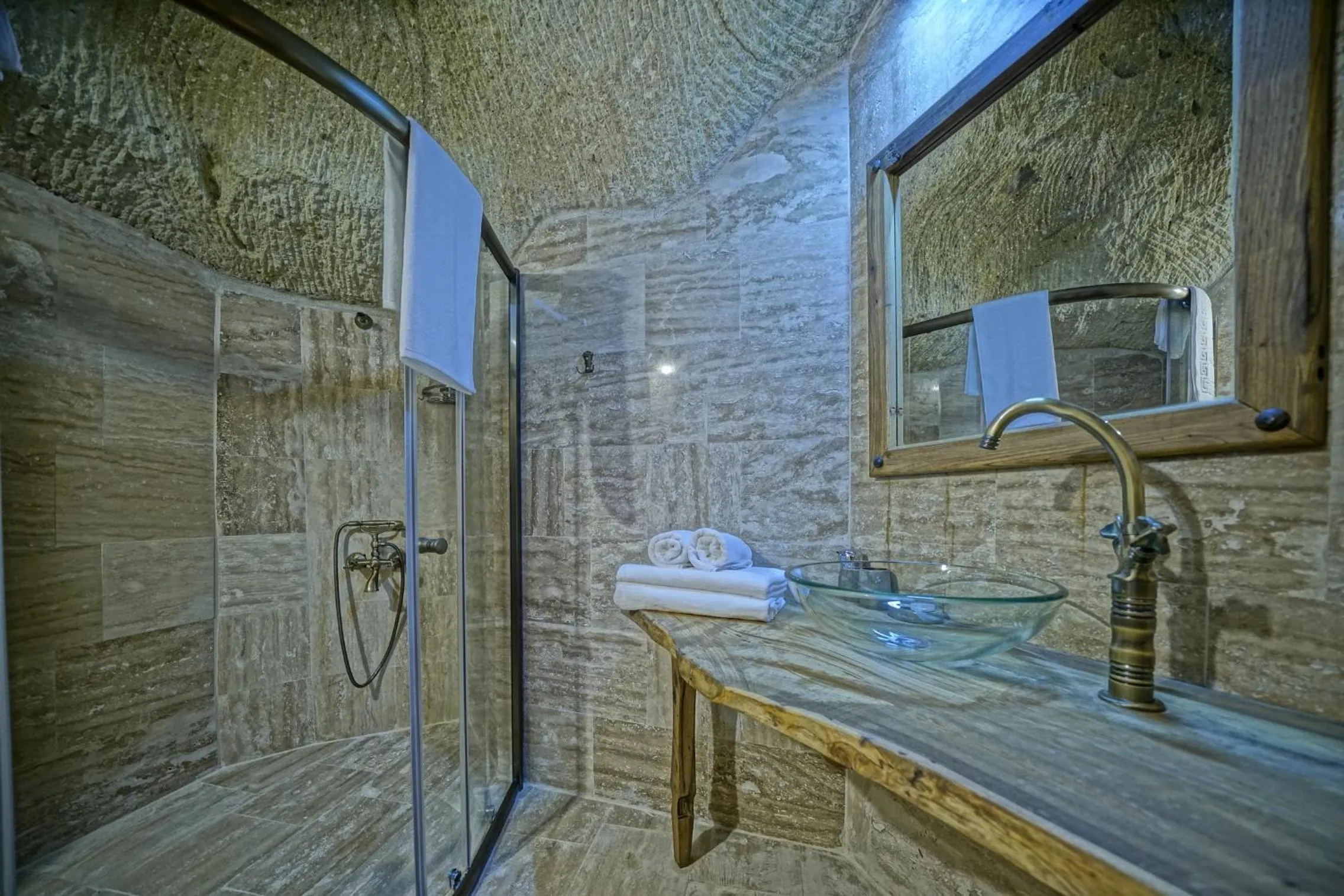 Bathroom in Vigneron Cave Hotel