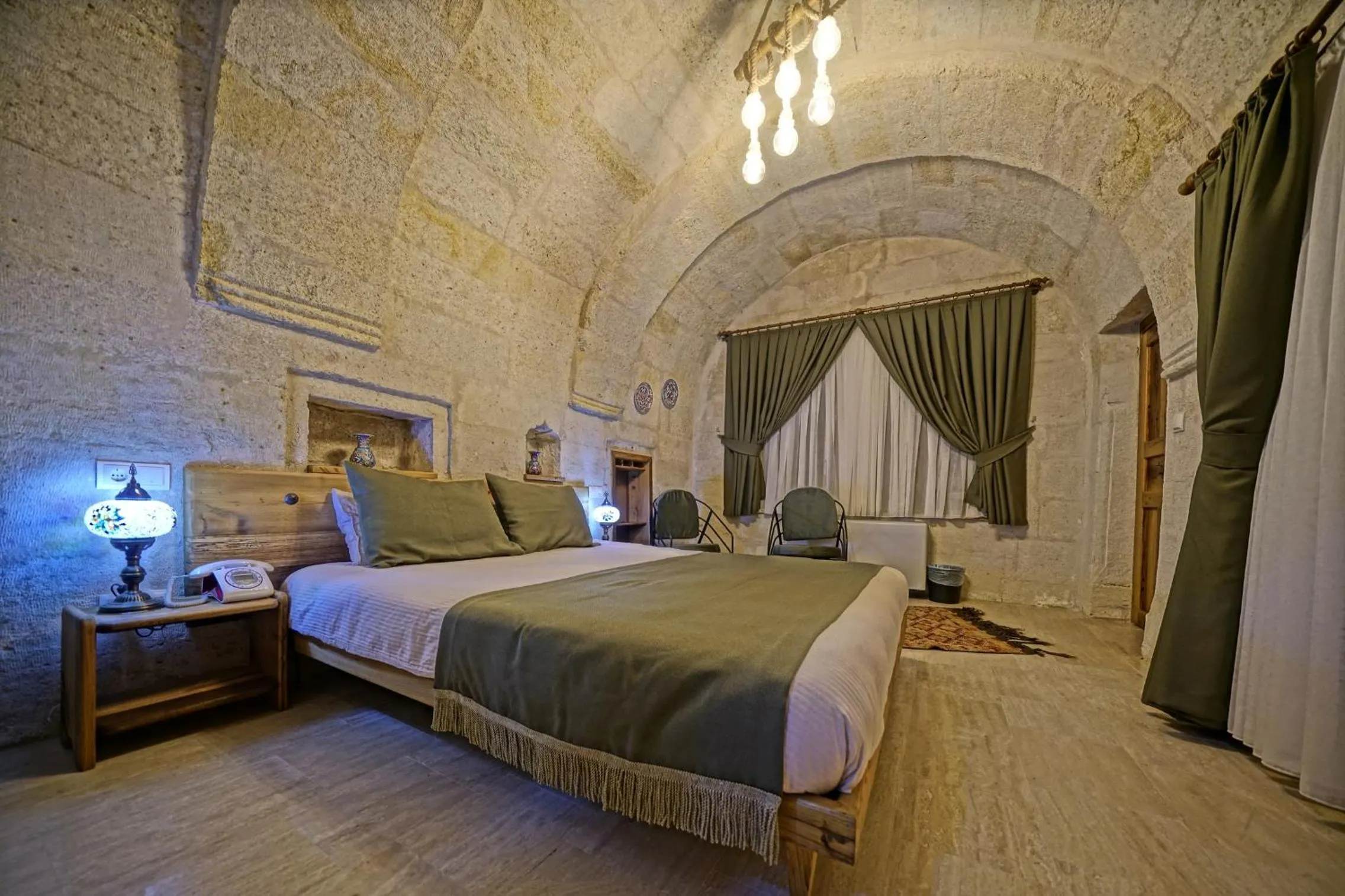 Bedroom, Bed in Vigneron Cave Hotel
