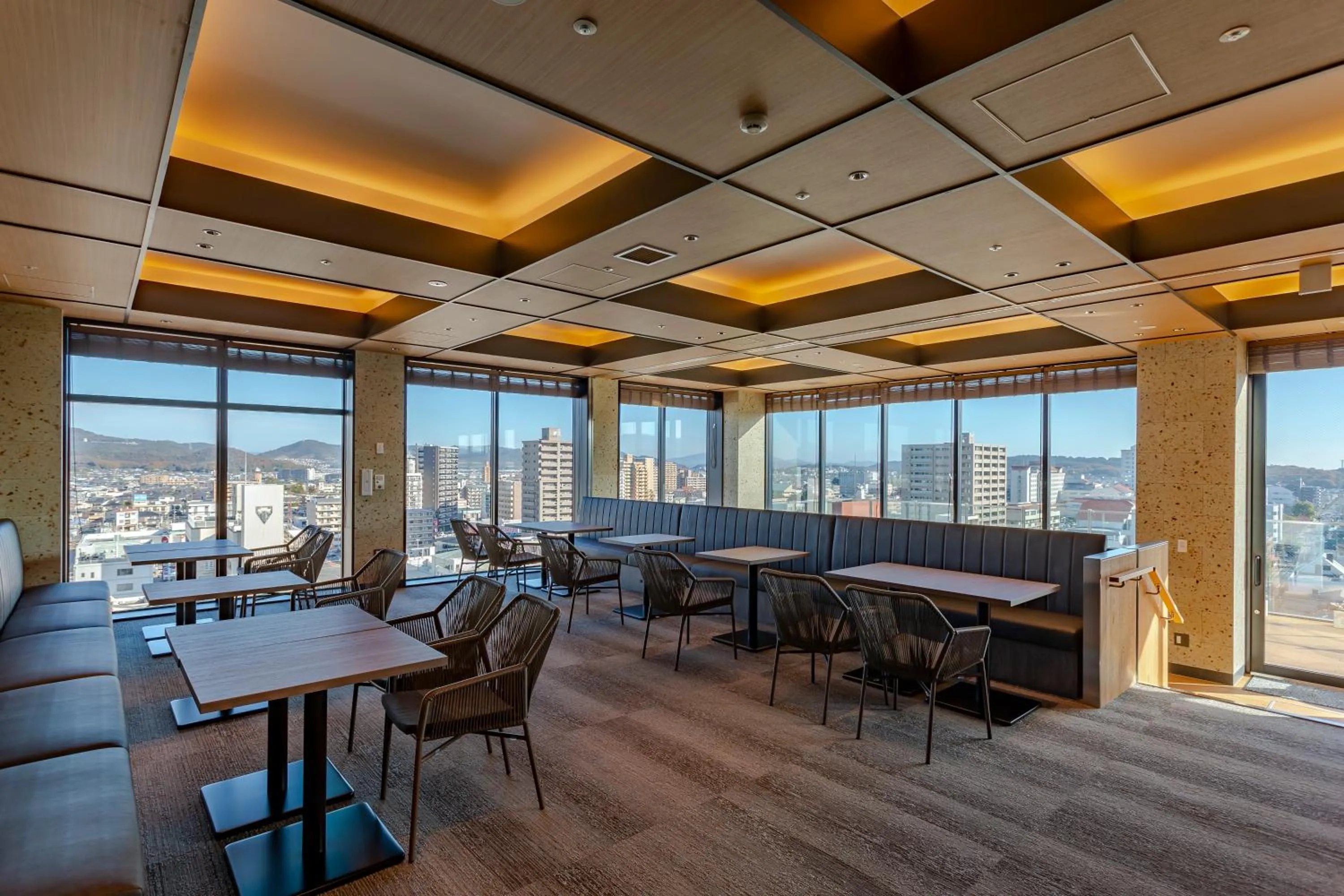 Communal lounge/ TV room in Royal Park Hotel Kurashiki