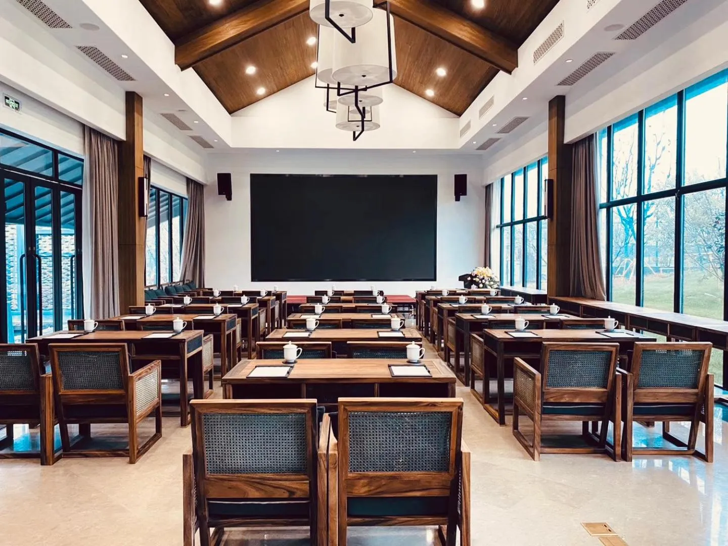 Meeting/conference room in Platinum Shengyuan Hotel