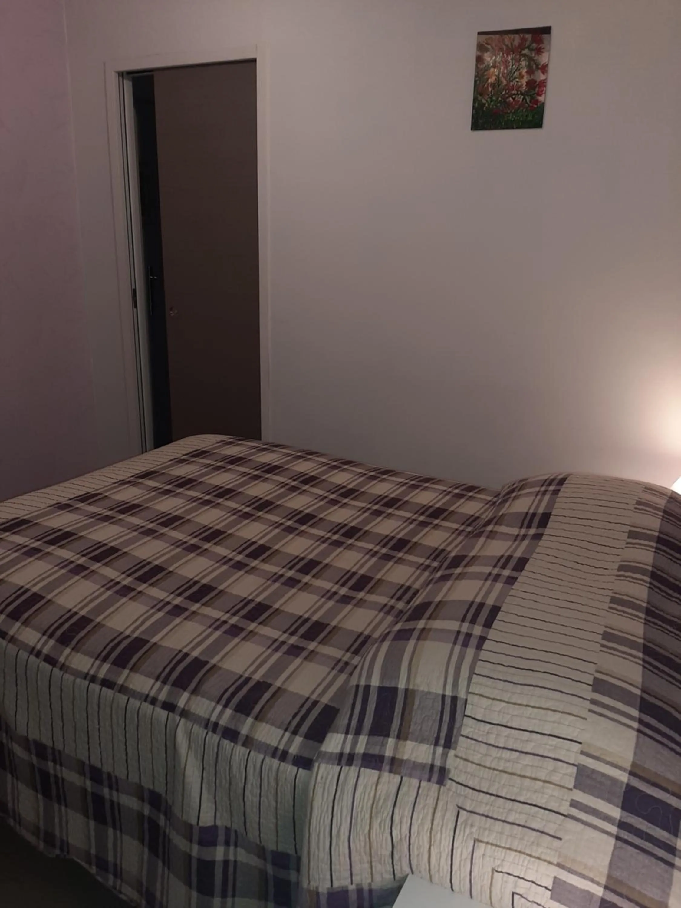 Photo of the whole room, Bed in La Coutrotte Becquine