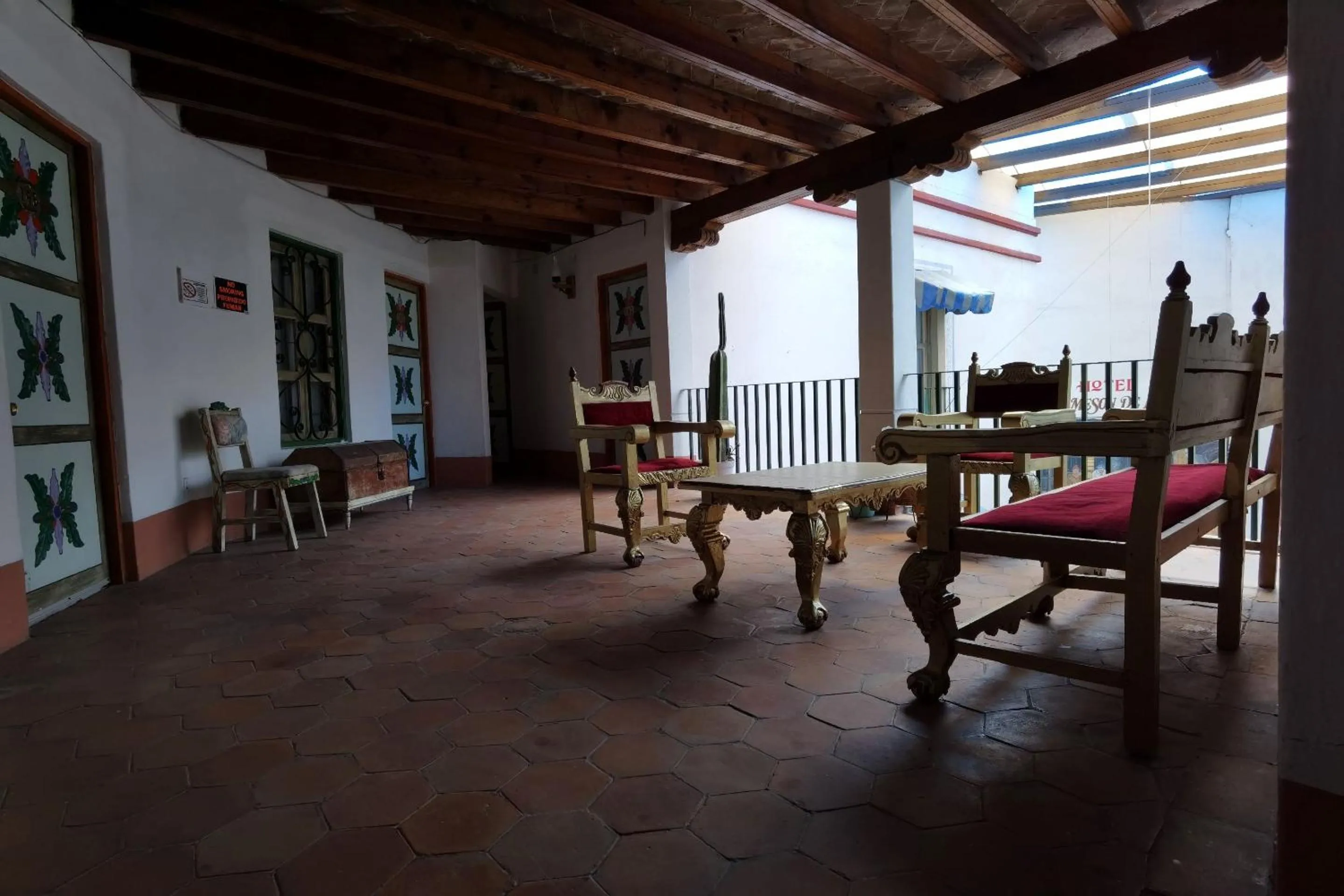 Lobby or reception in CAPITAL O Meson De La Fragua