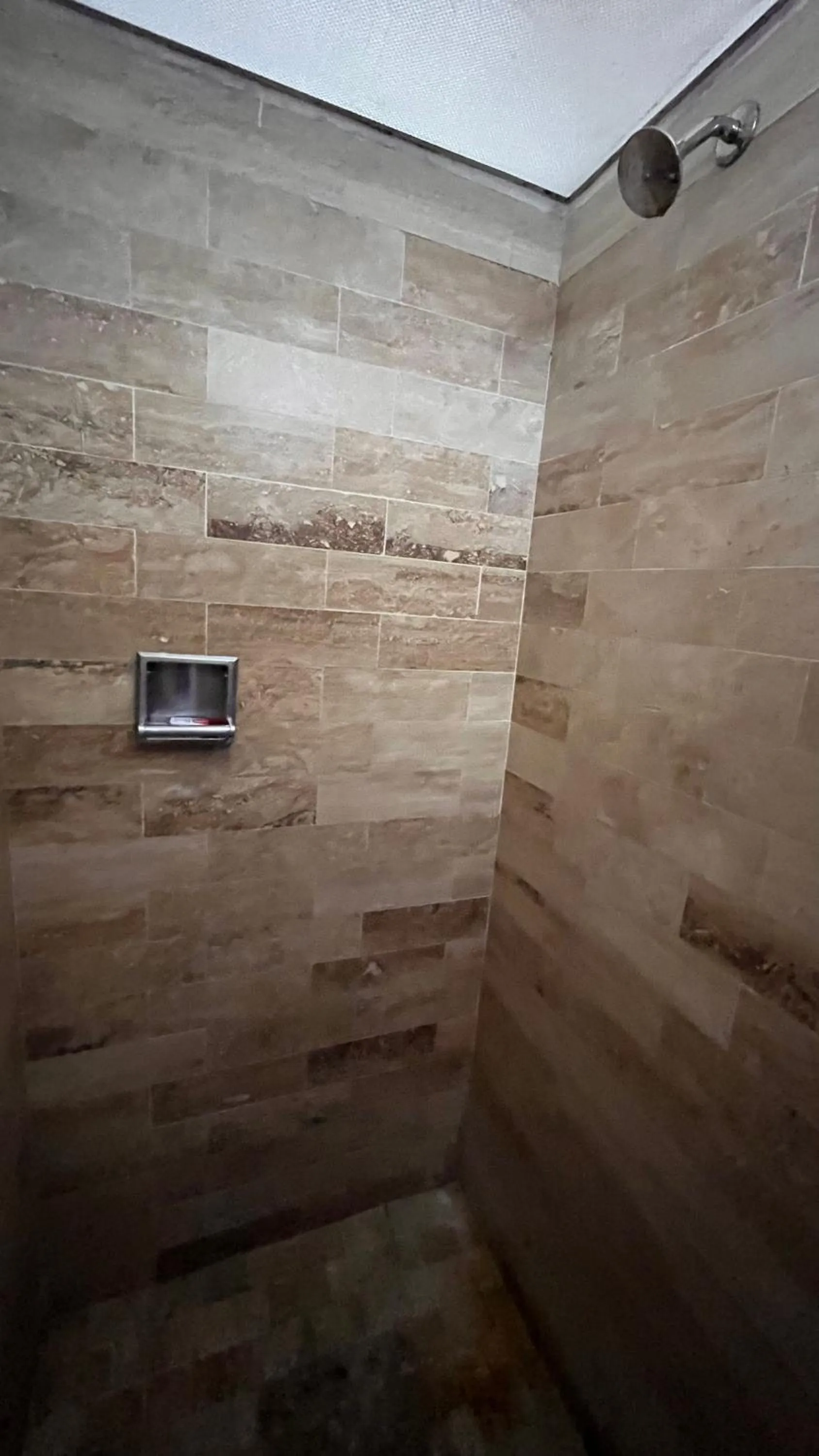 Bathroom in CAPITAL O Meson De La Fragua