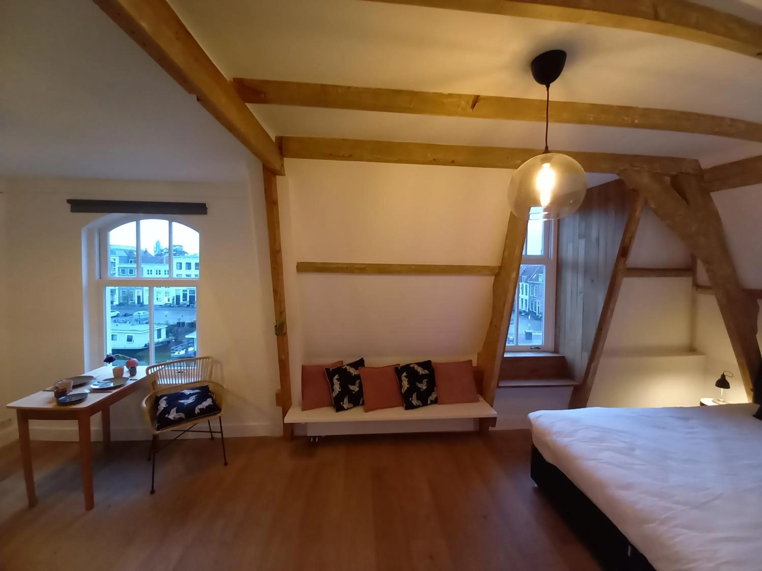 Photo of the whole room in B&B Van Amsterdam