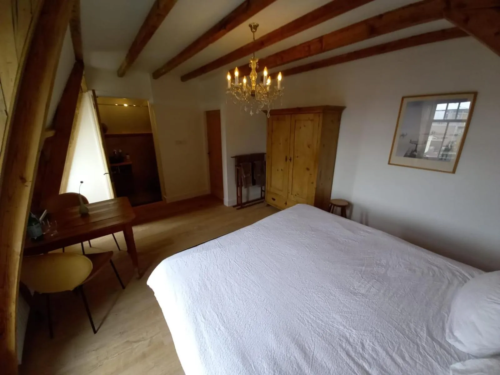 Photo of the whole room in B&B Van Amsterdam