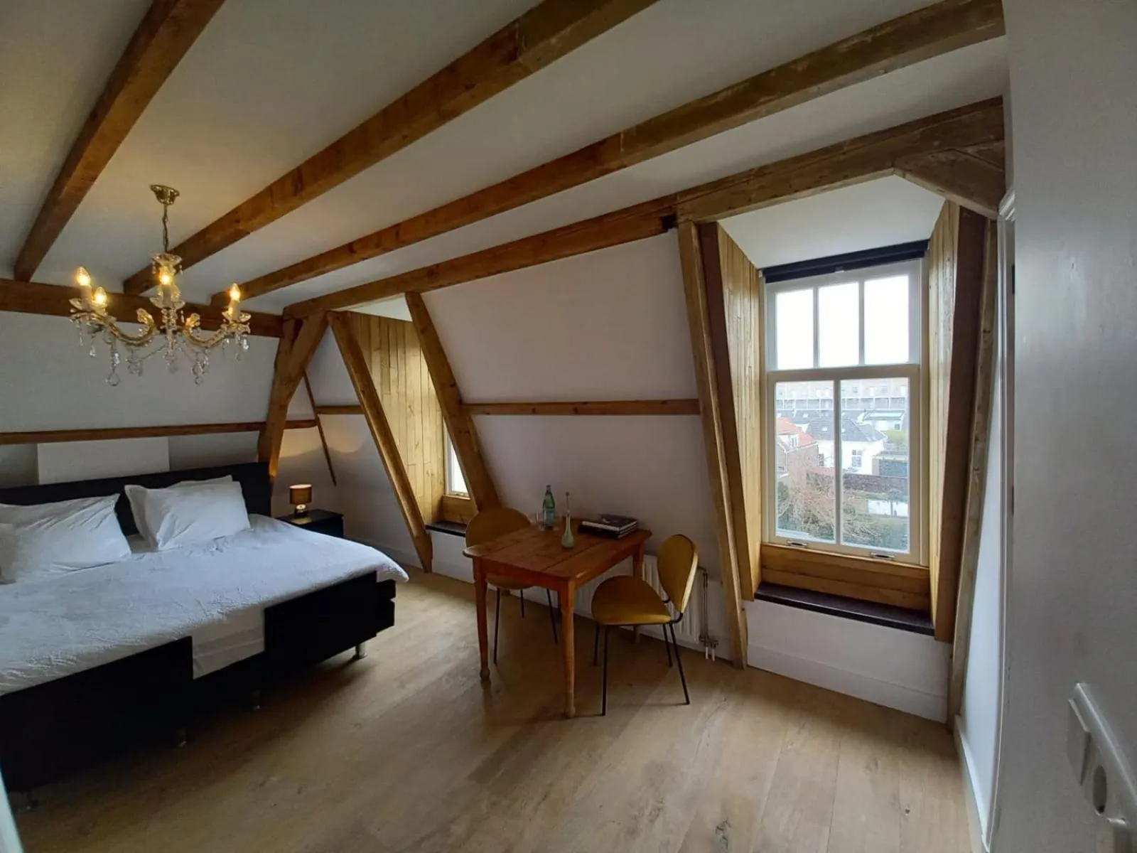 Photo of the whole room in B&B Van Amsterdam