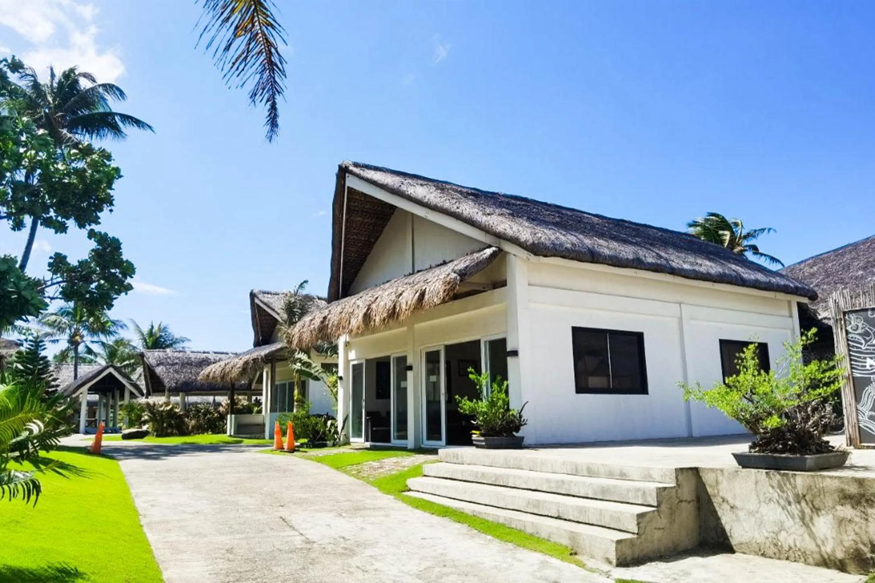 Property building in Ikani Surf Resort