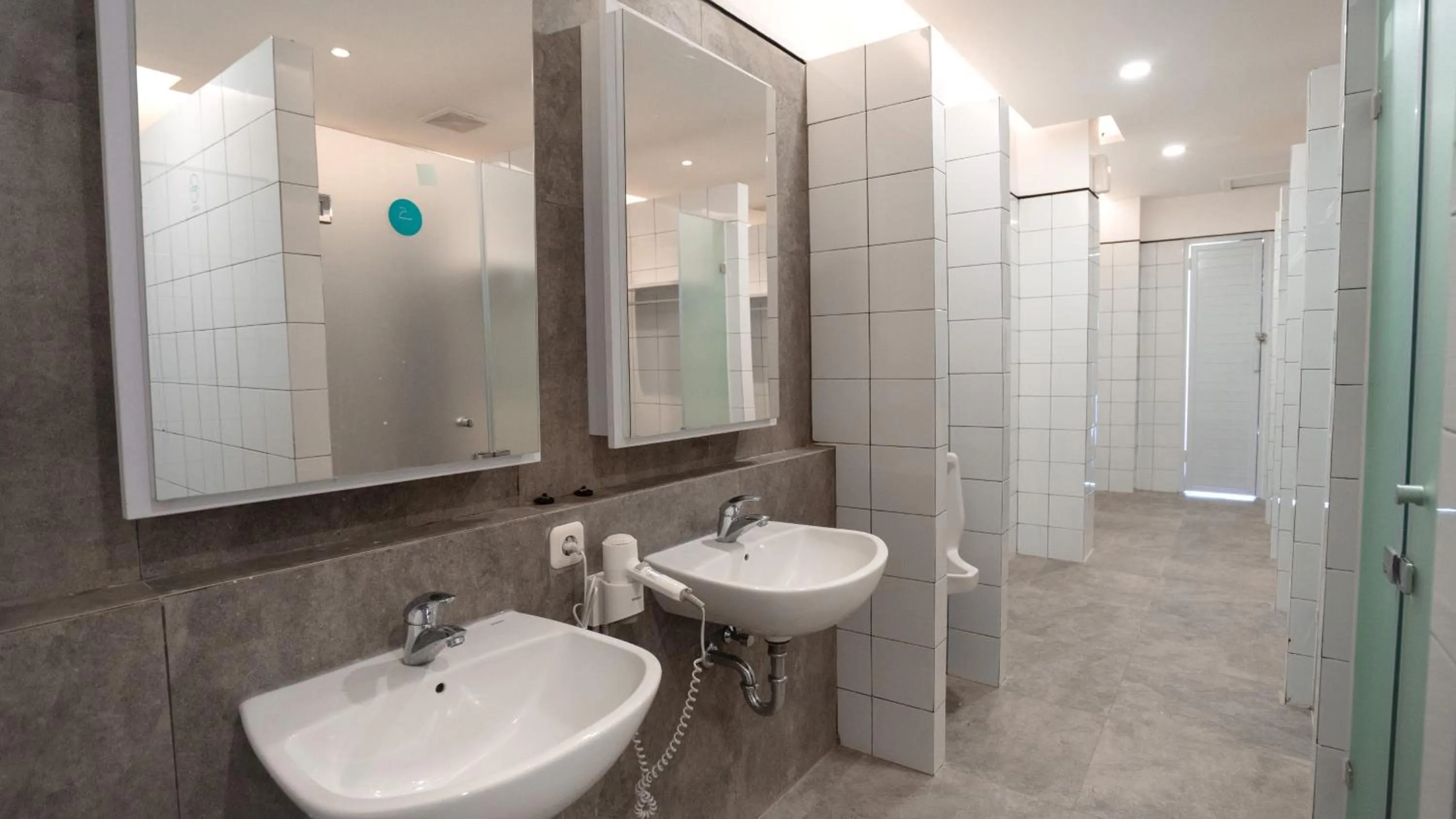 Bathroom in Bobopod Malioboro, Yogyakarta