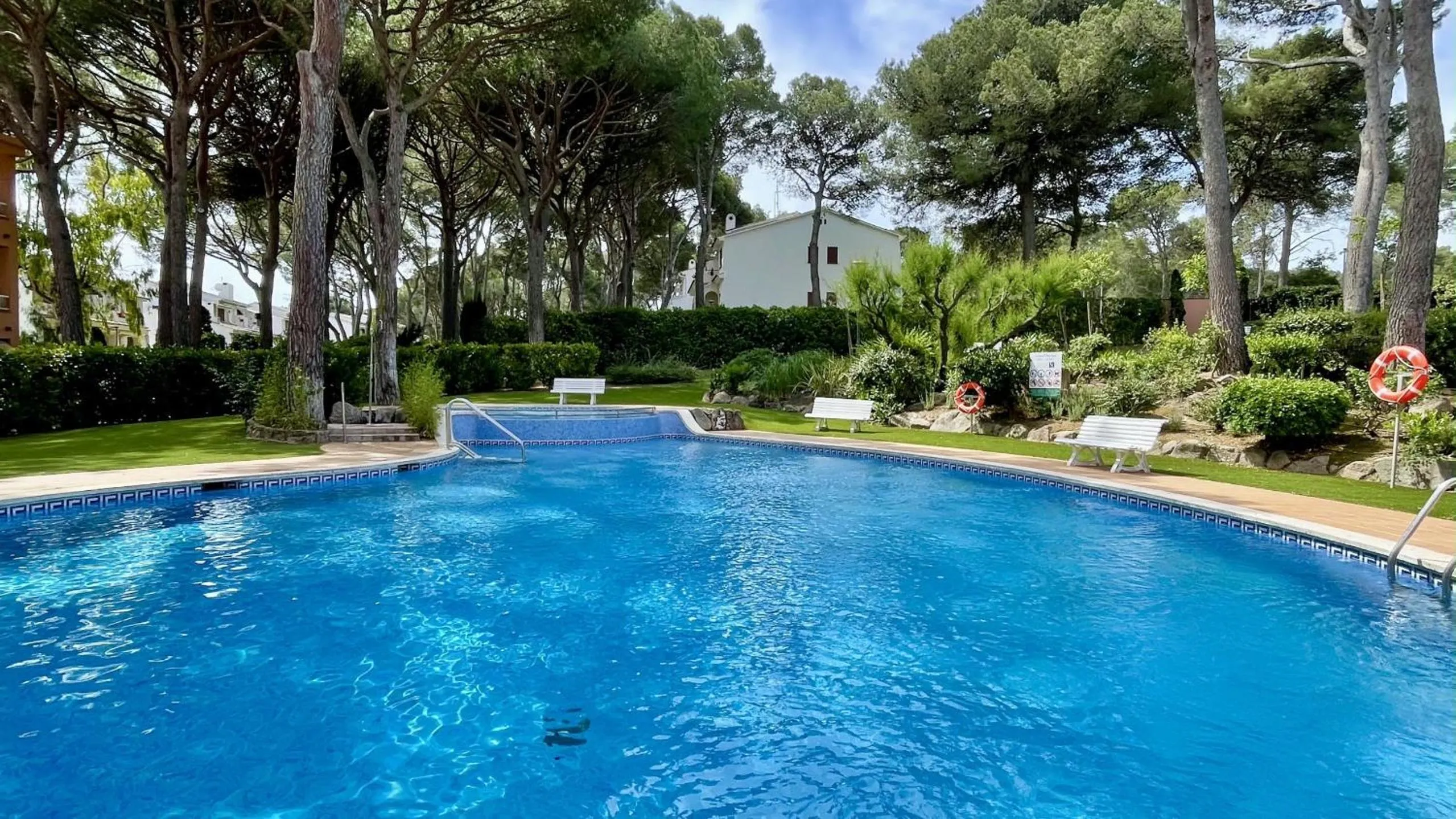 Swimming pool in Puig Sa Guilla 1C B2