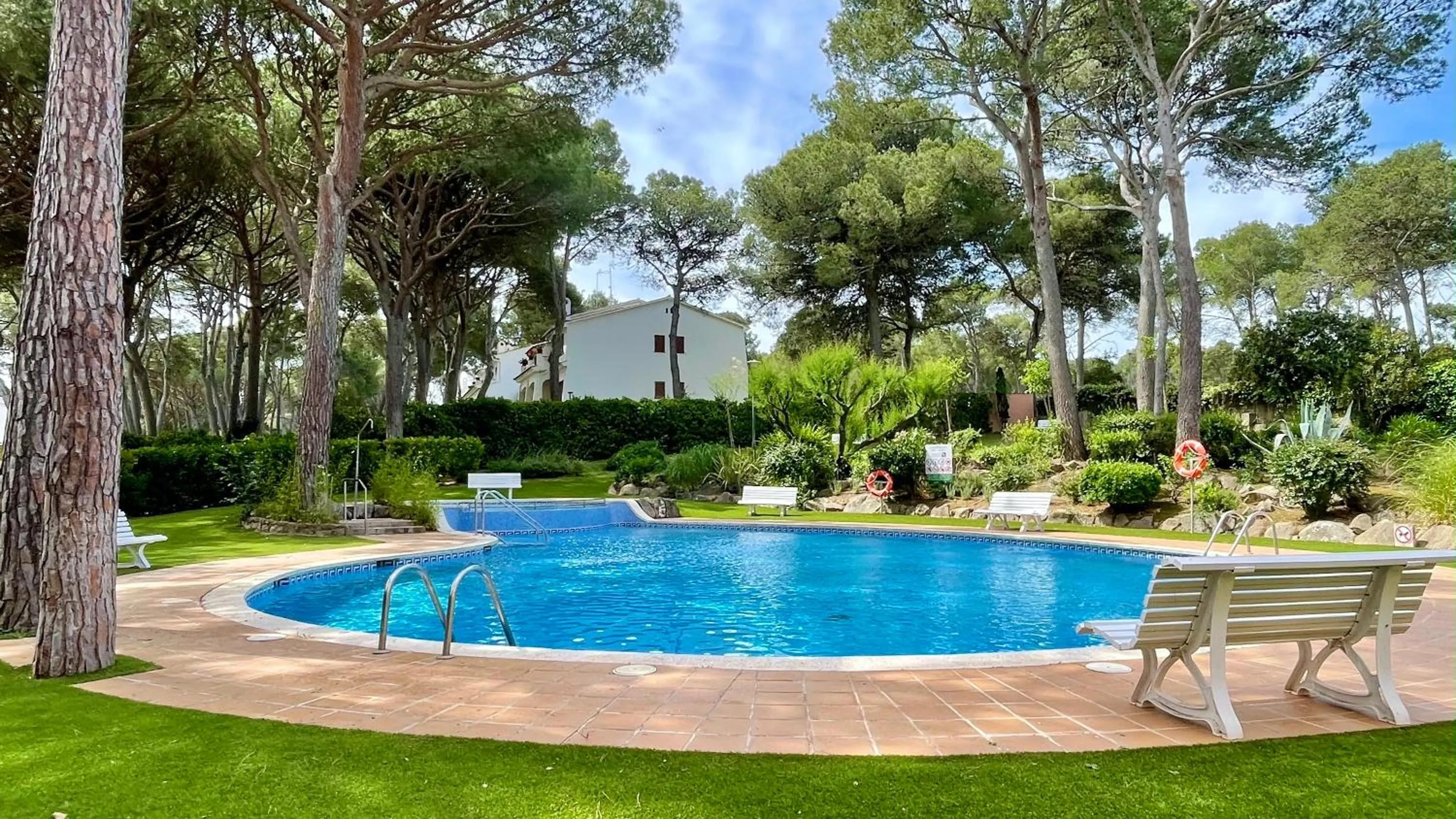 Swimming pool in Puig Sa Guilla 1C B2