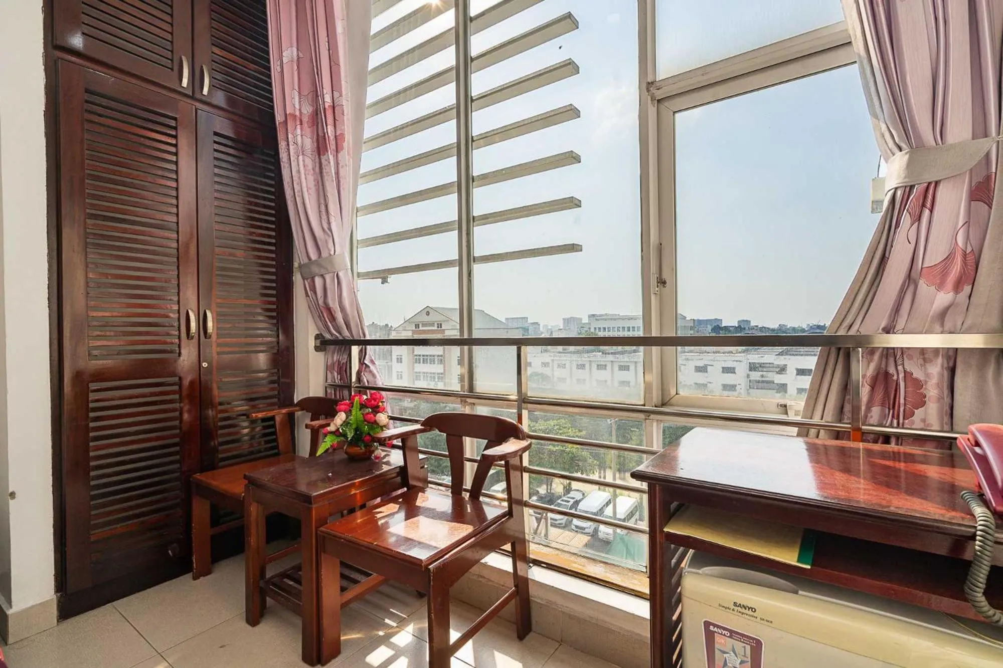 Bedroom in Collection O Dinh Dinh Hotel - Near Tan Son Nhat Airport