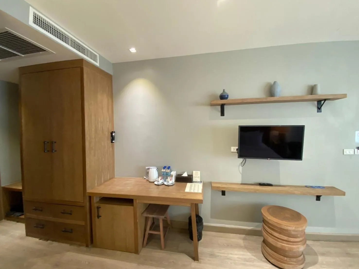 Saksiam Lakeside Resort