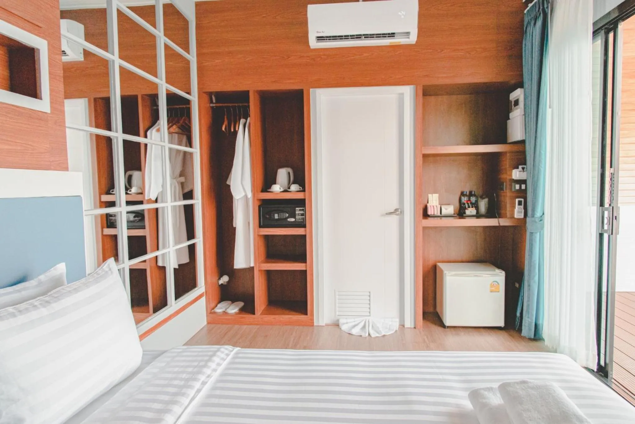 Bed in Saksiam Lakeside Resort