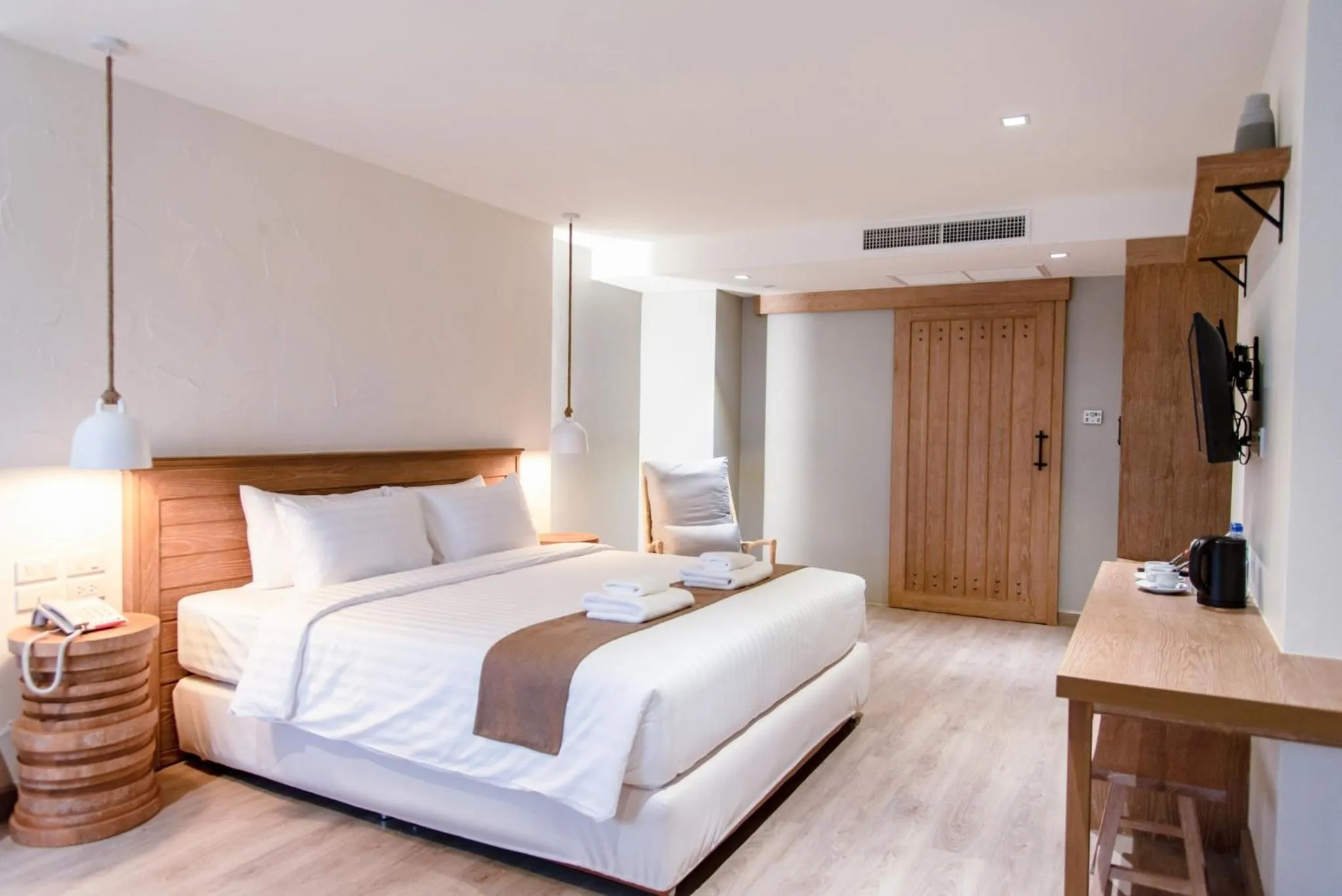 Bed in Saksiam Lakeside Resort