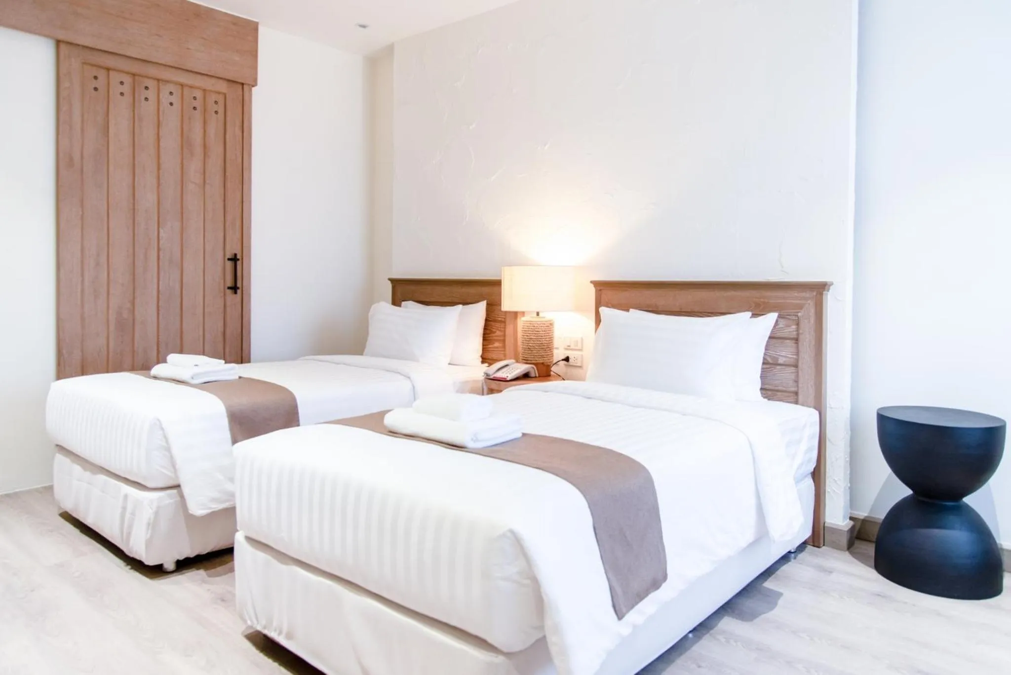 Bed in Saksiam Lakeside Resort