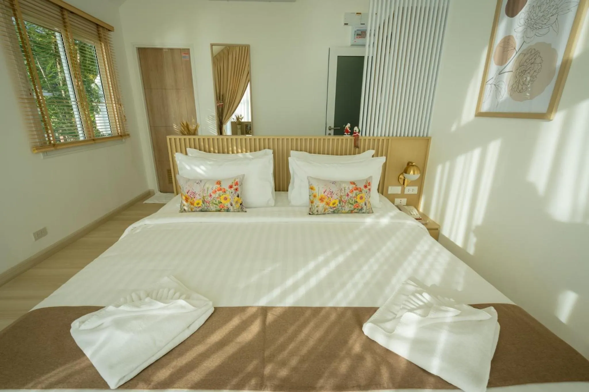 Bed in Saksiam Lakeside Resort