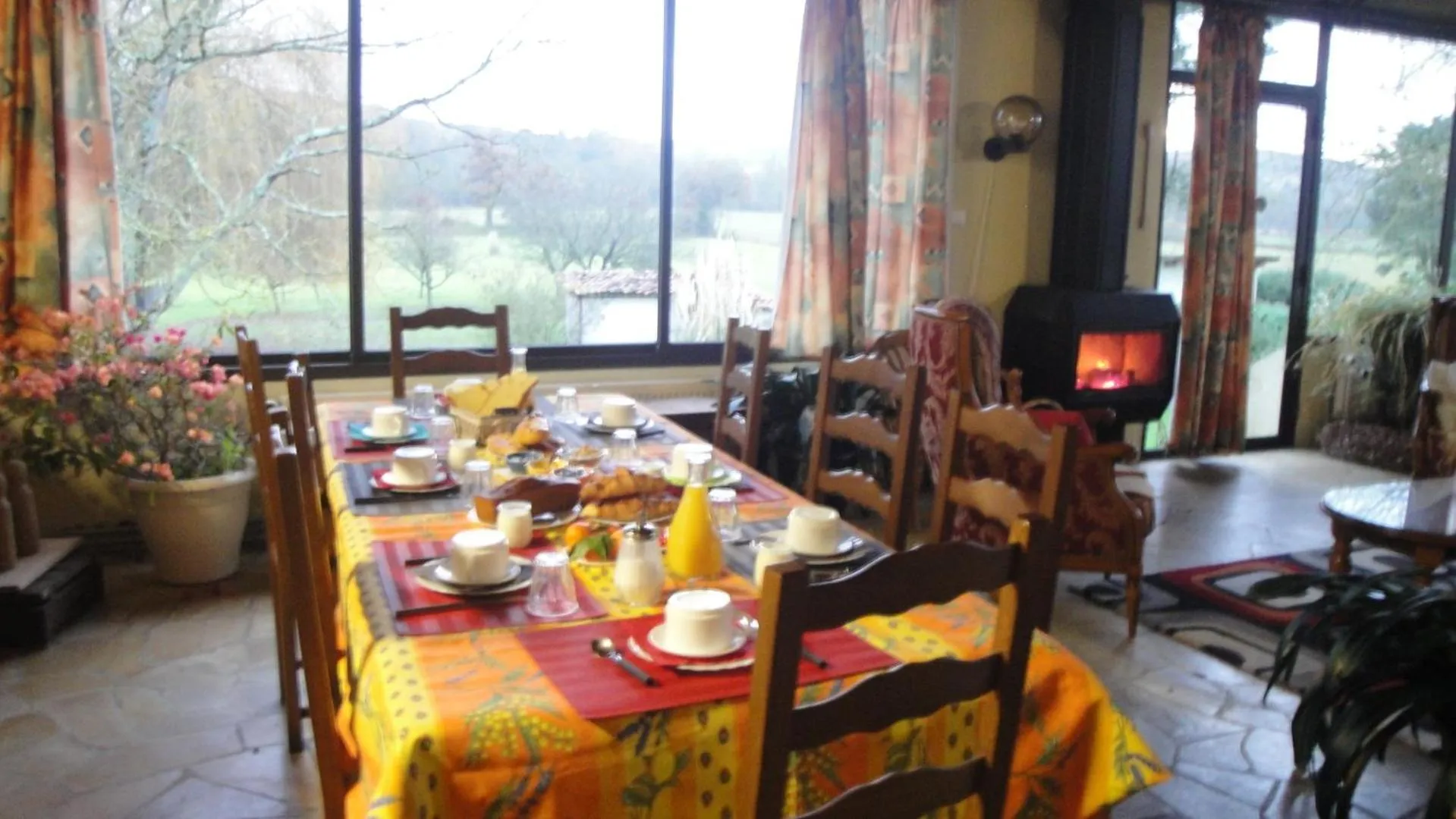 Restaurant/places to eat in Domaine de Poudos