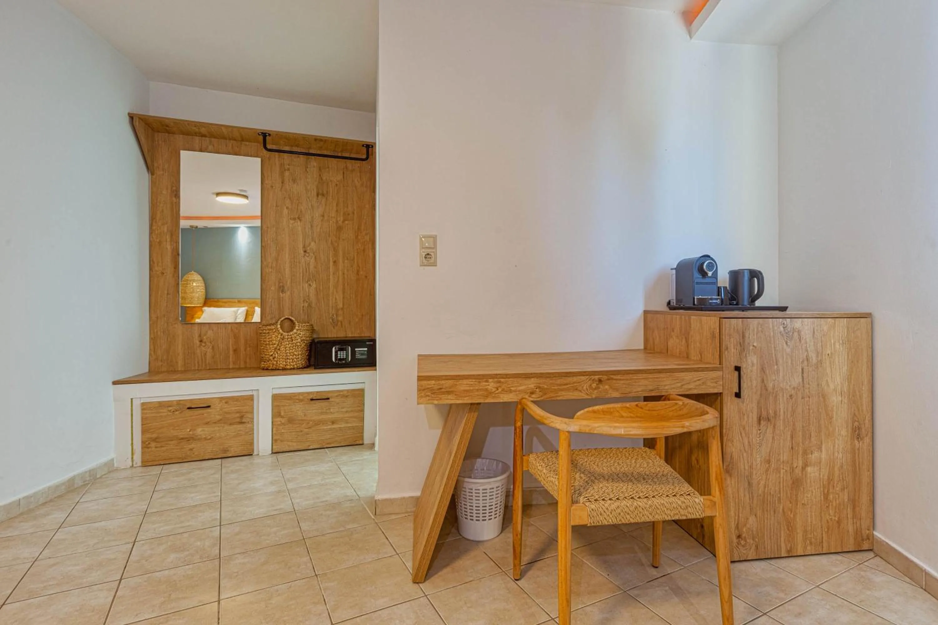 Coffee/tea facilities in Island Kavos