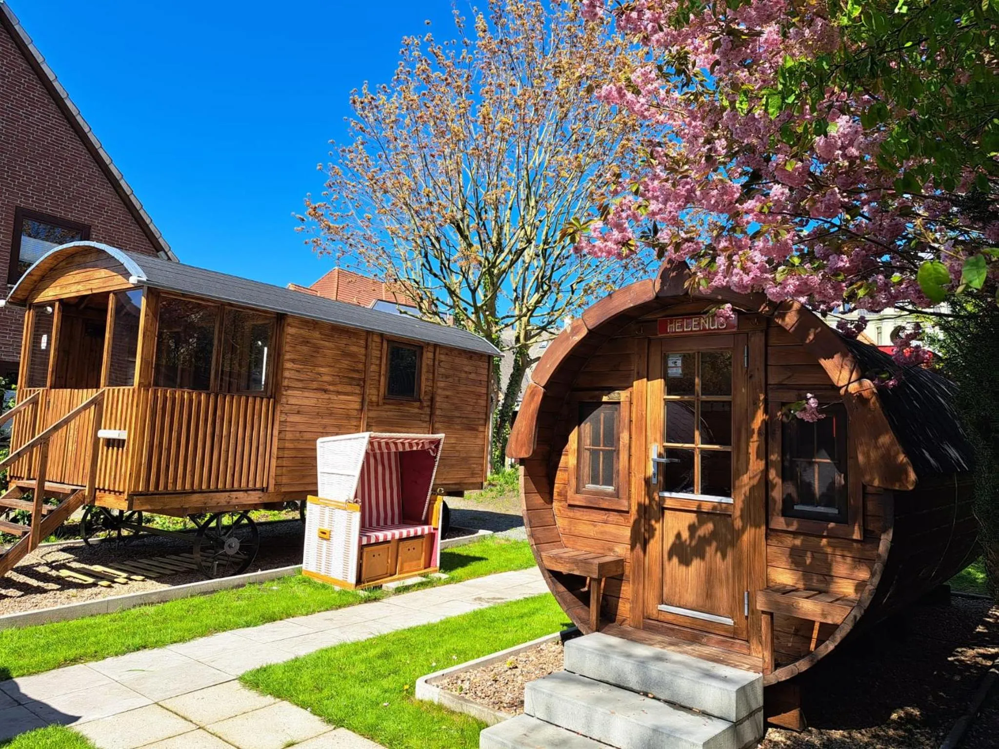 Property building in Hotel Columbus und Glamping