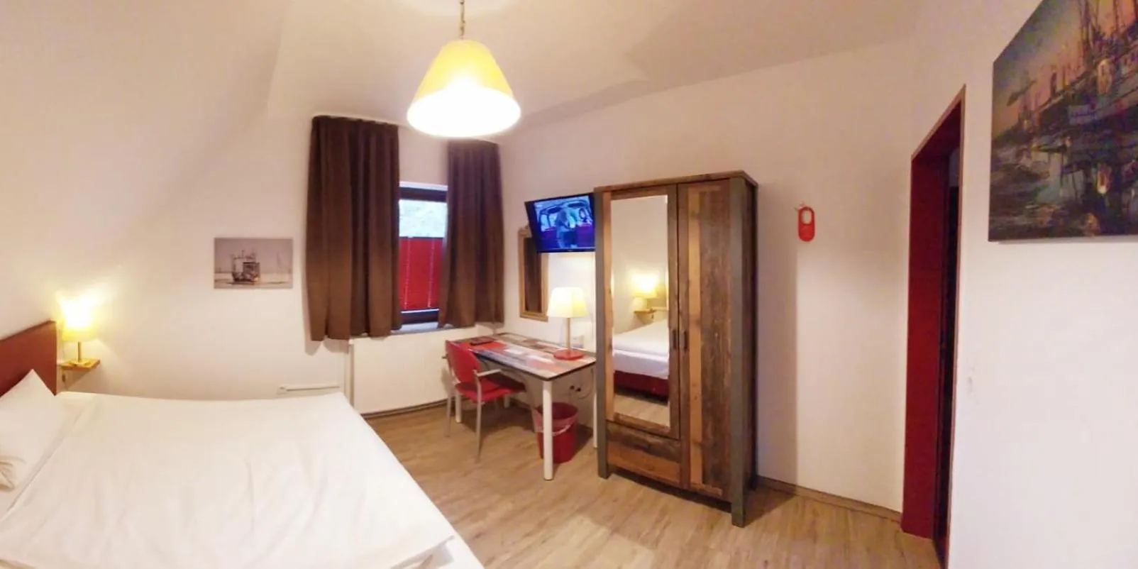 Photo of the whole room, Bed in Hotel Columbus und Glamping